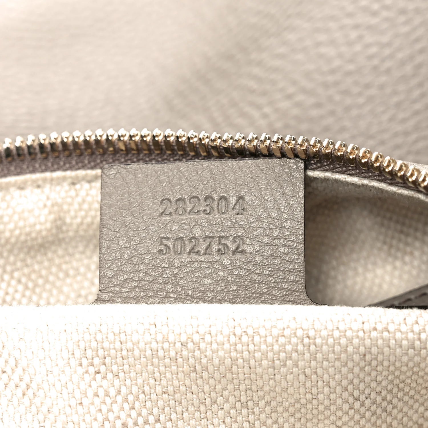 Pebbled Calfskin Large Soho Hobo New Fango