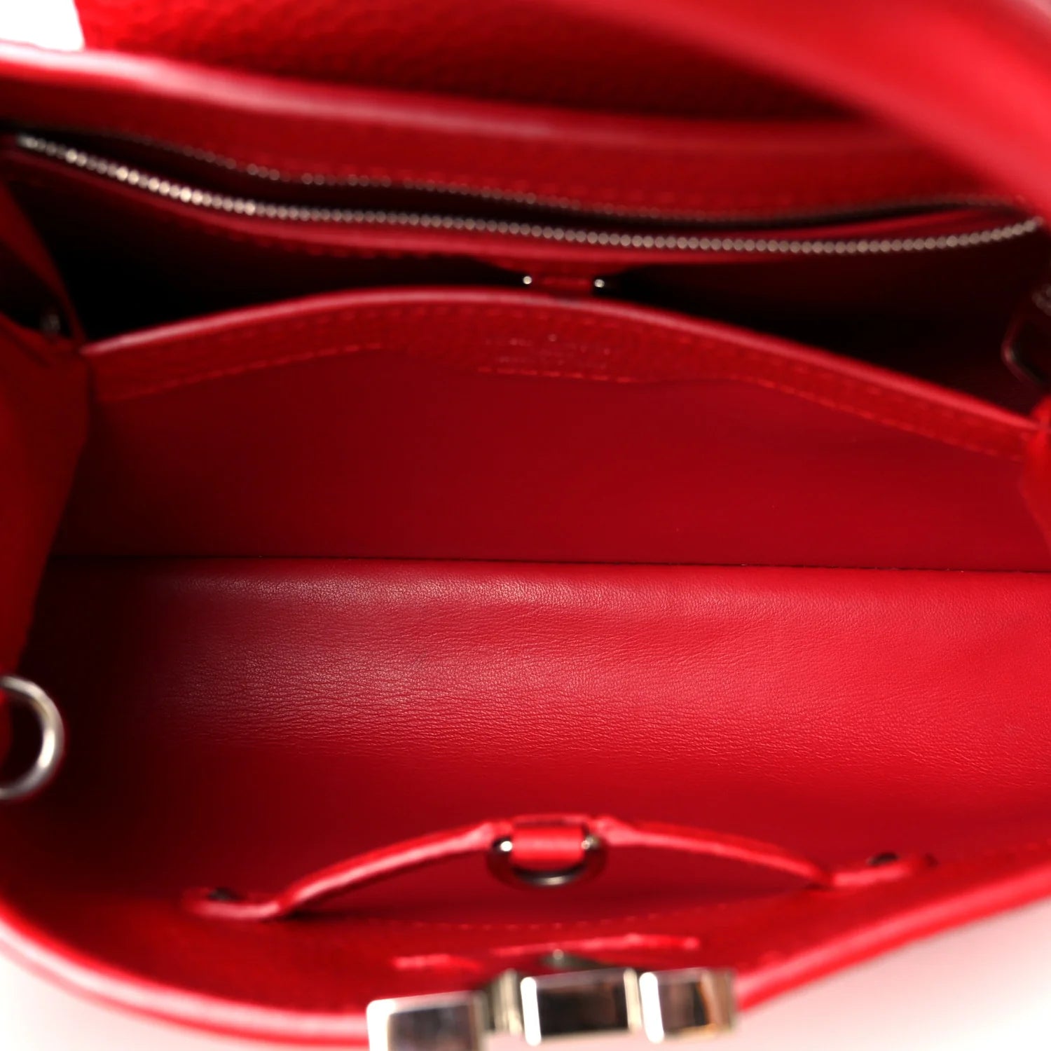 Taurillon Capucines BB Scarlet Red