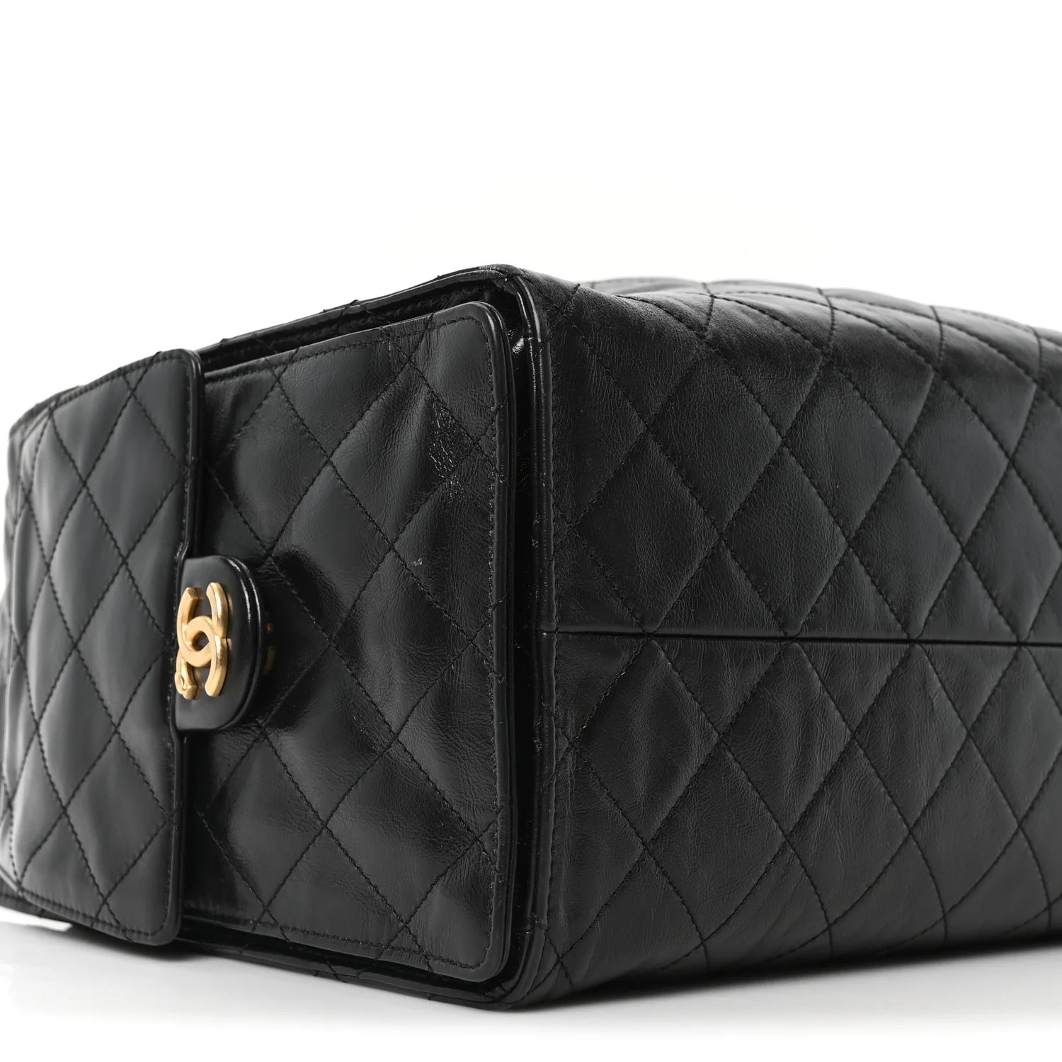 Shiny Crumpled Calfskin Quilted Medium  25 Handbag Black
