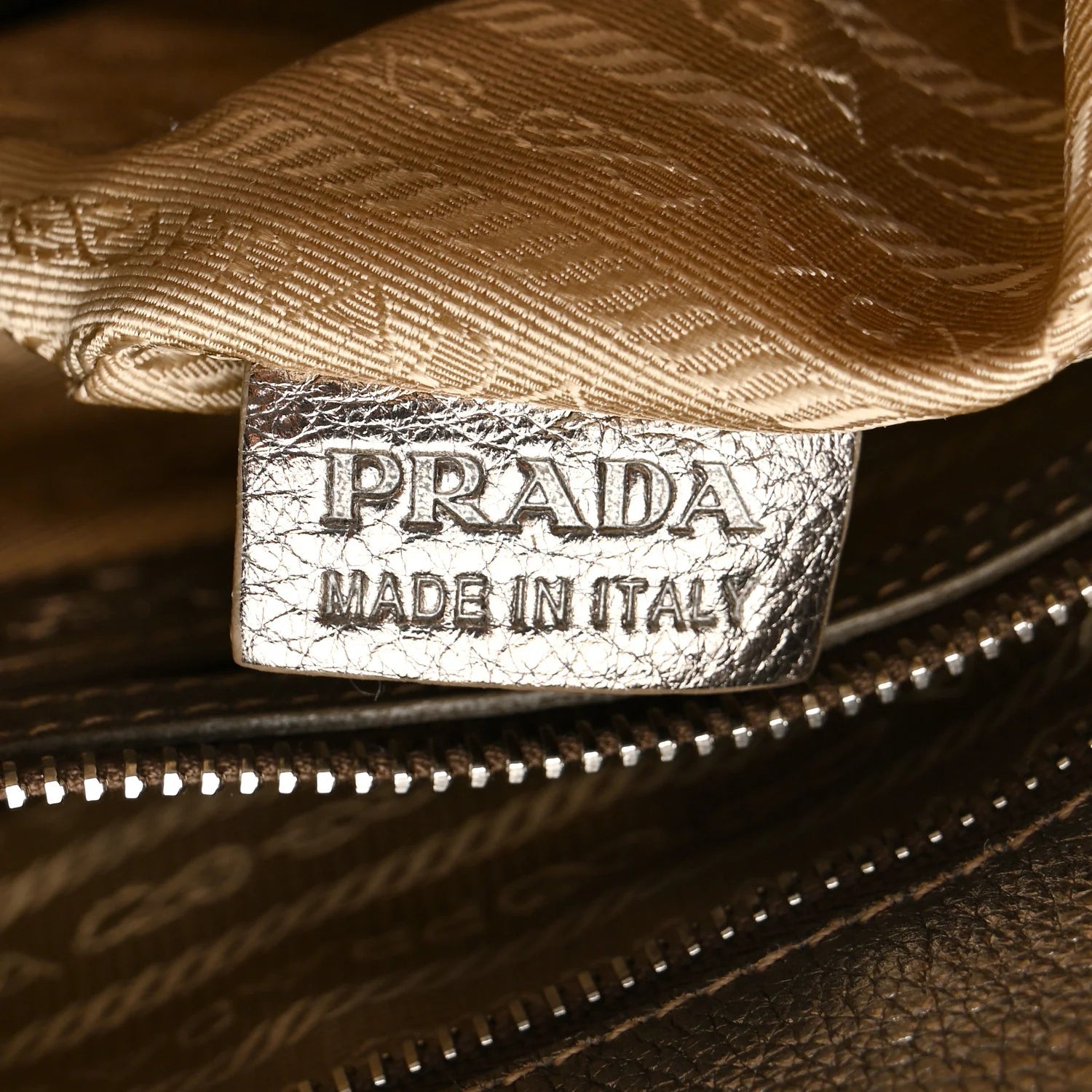 Metallic Vitello Daino Pushlock Shoulder Bag Peltro