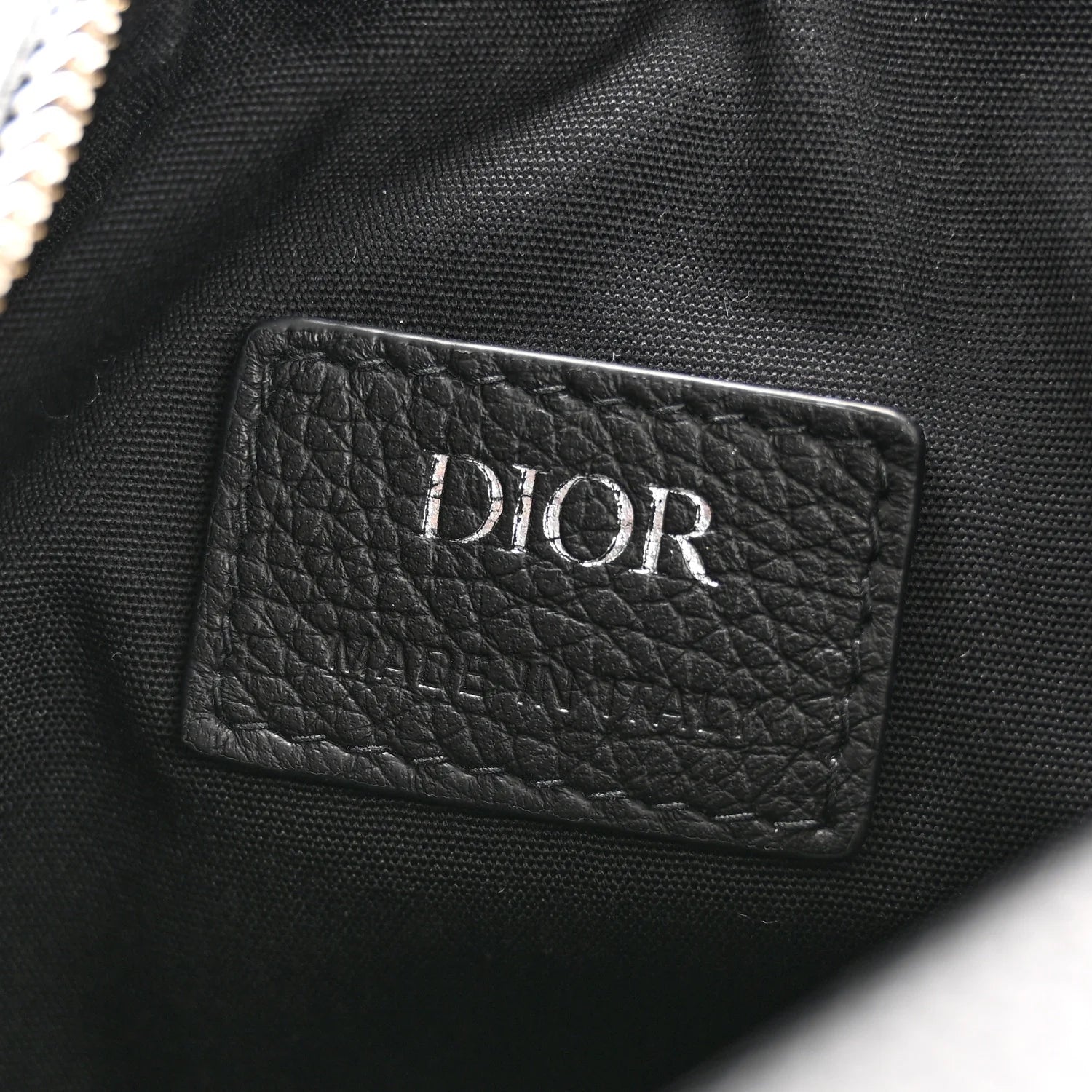 HOMME Grained Calfskin Mens Roller Messenger Black