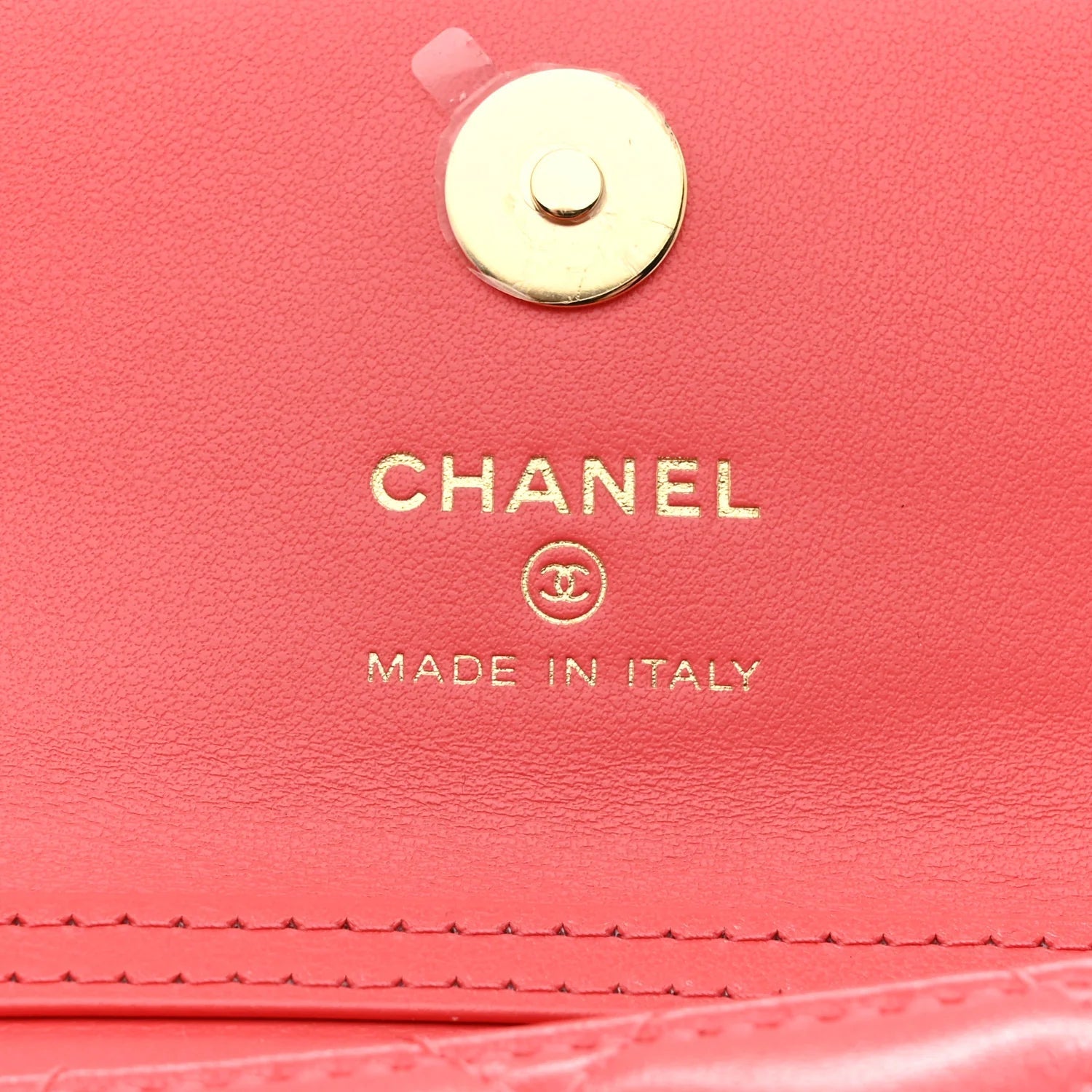 Shiny Lambskin Quilted Card Holder on Chain Pink