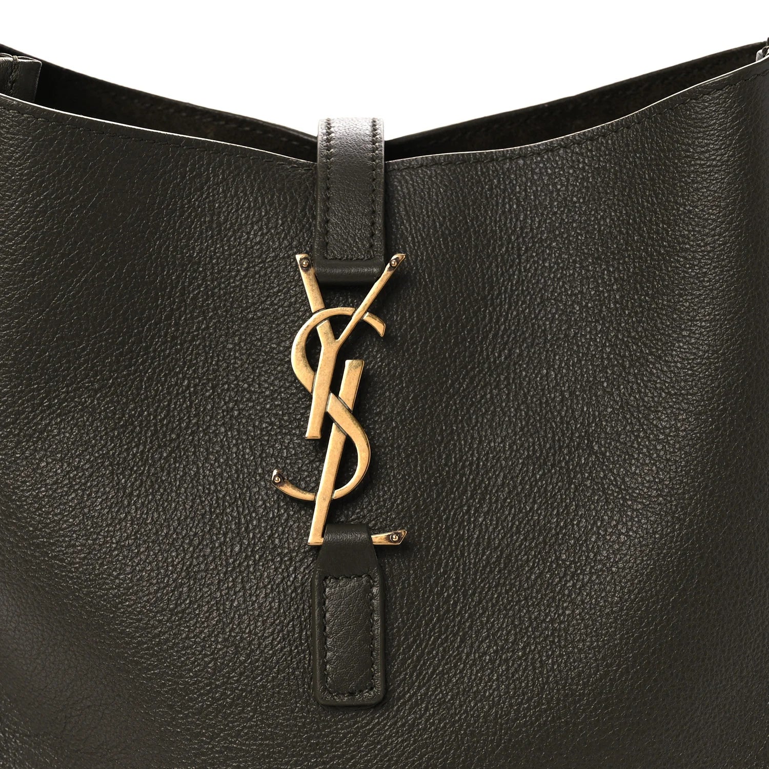 Smooth Calfskin Small Le 5 a 7 Soft Hobo Light Musk