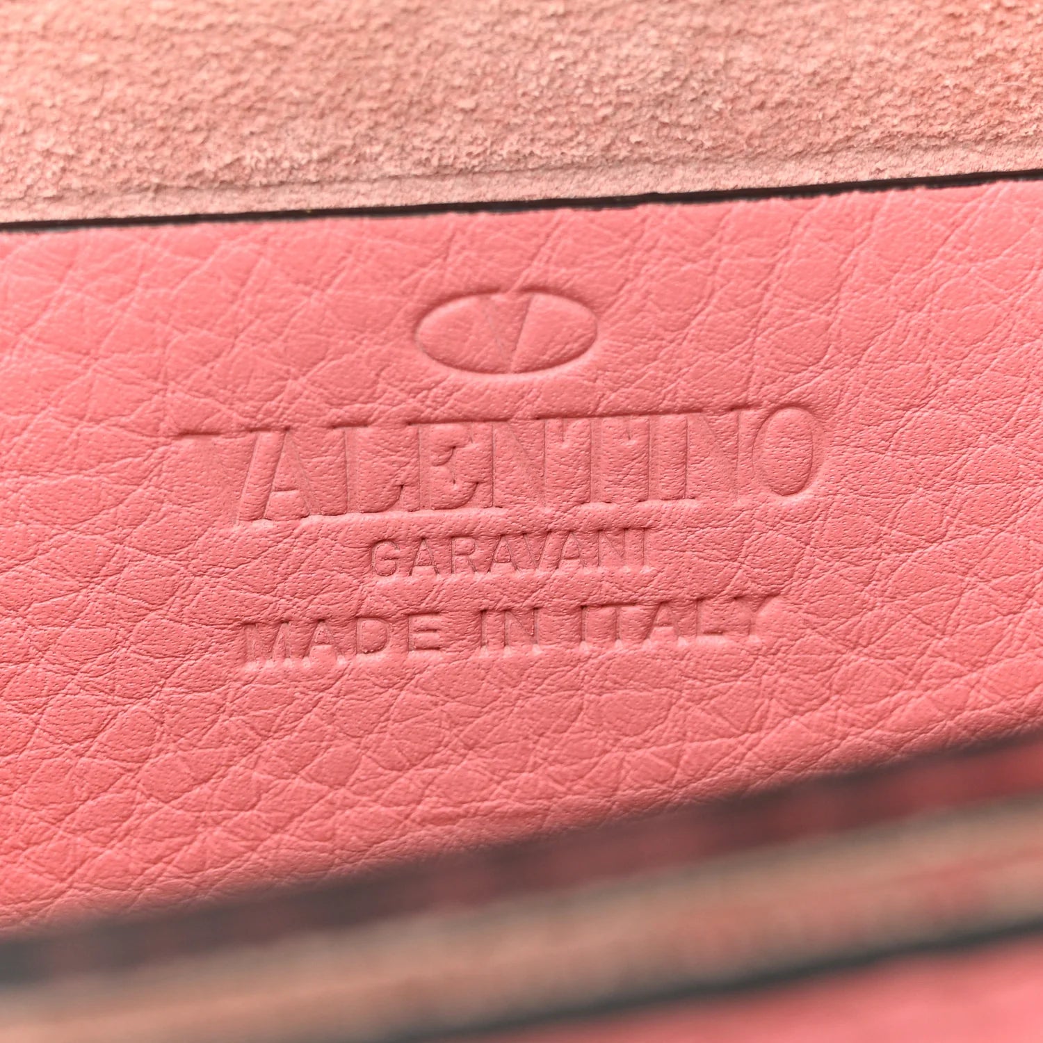 Vitello Rockstud Flap Crossbody Bag Pink