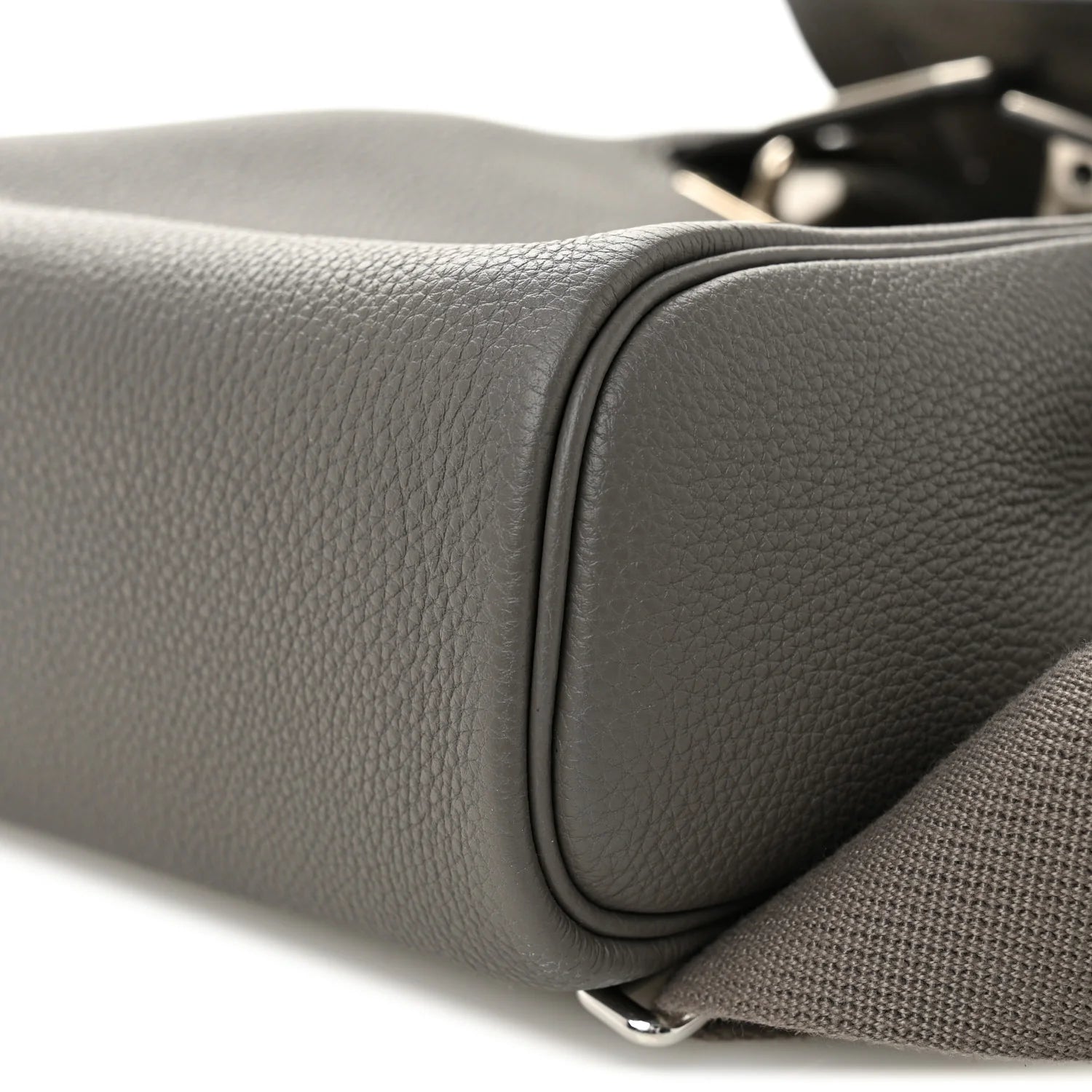 Togo Hac a Dos PM Backpack Gris Meyer