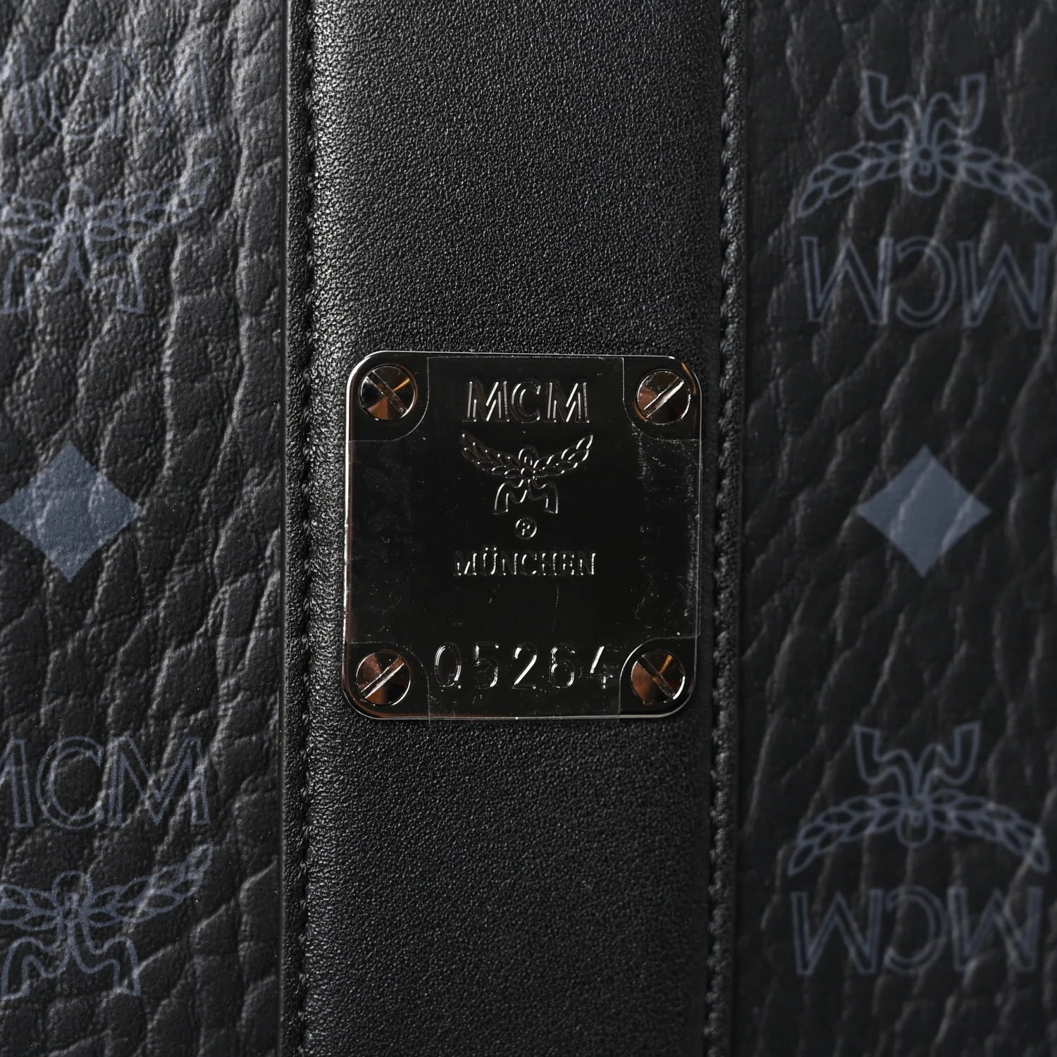 Visetos Medium Liz Reversible Shopper Tote Black