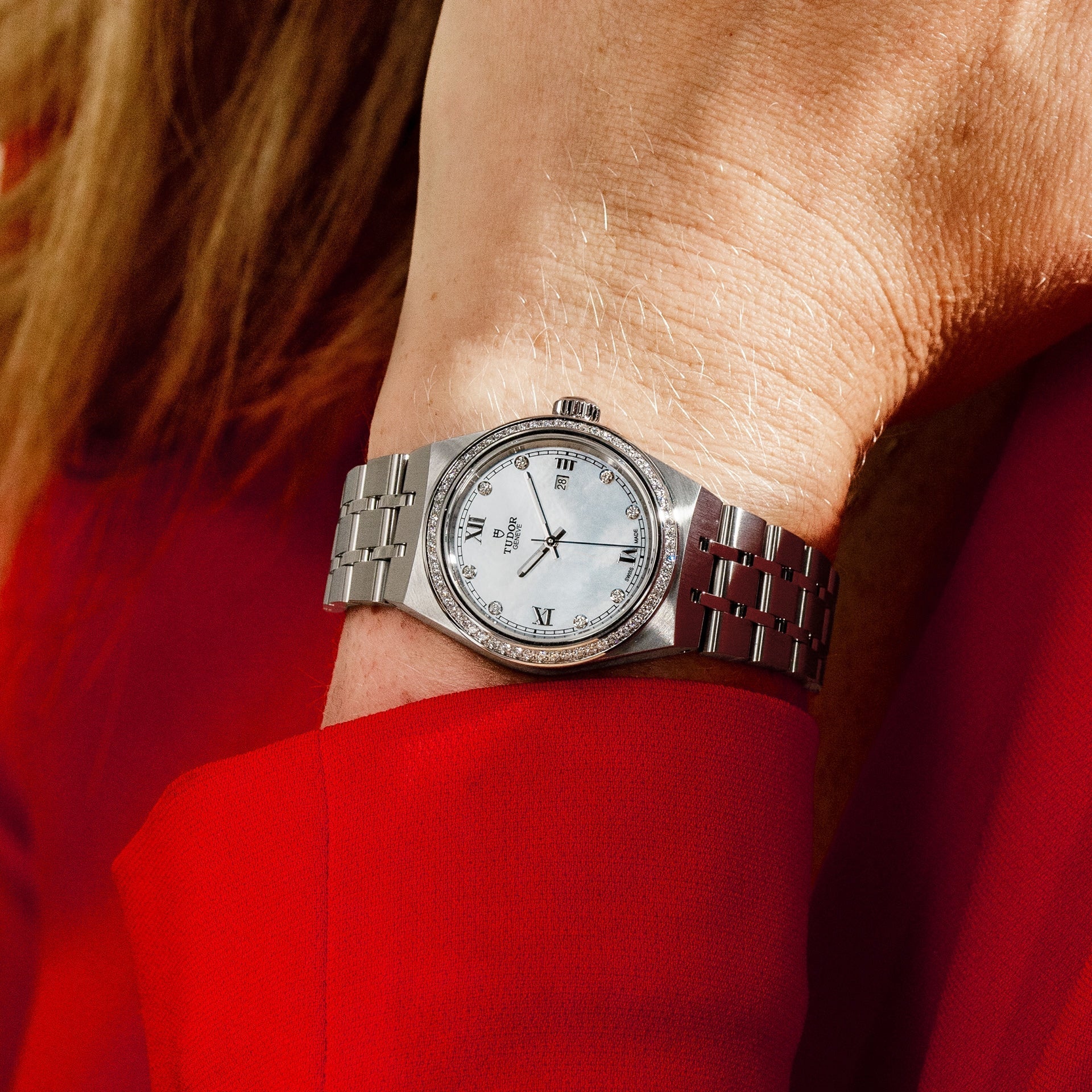 Royal, Stainless Steel and Diamond-Set Dial with Diamond-Set Bezel, 28Mm, Ref# M28320-0001