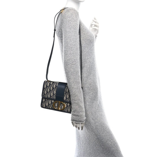 Oblique 30 Montaigne Flap Bag Blue