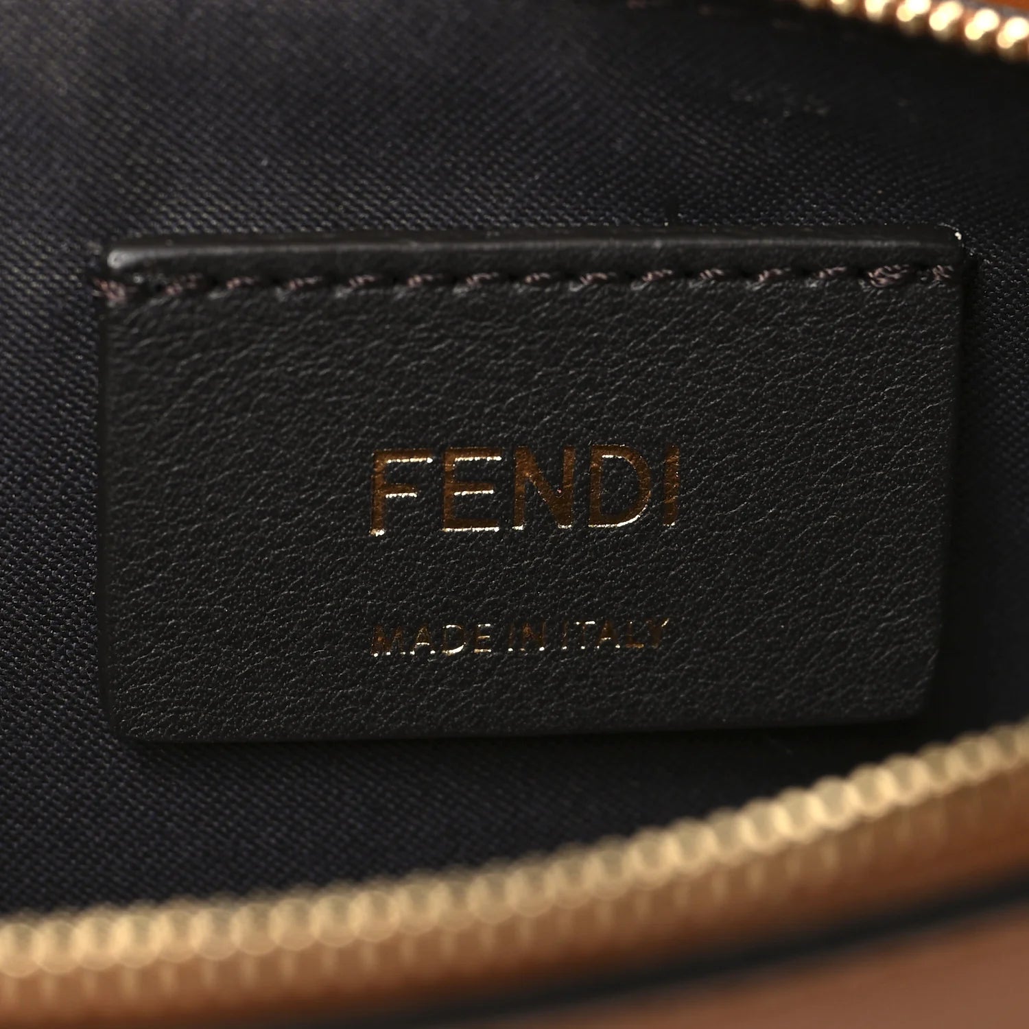 Vitello King Tamponato Logo Embossed Medium Wallet on Chain Cuoio