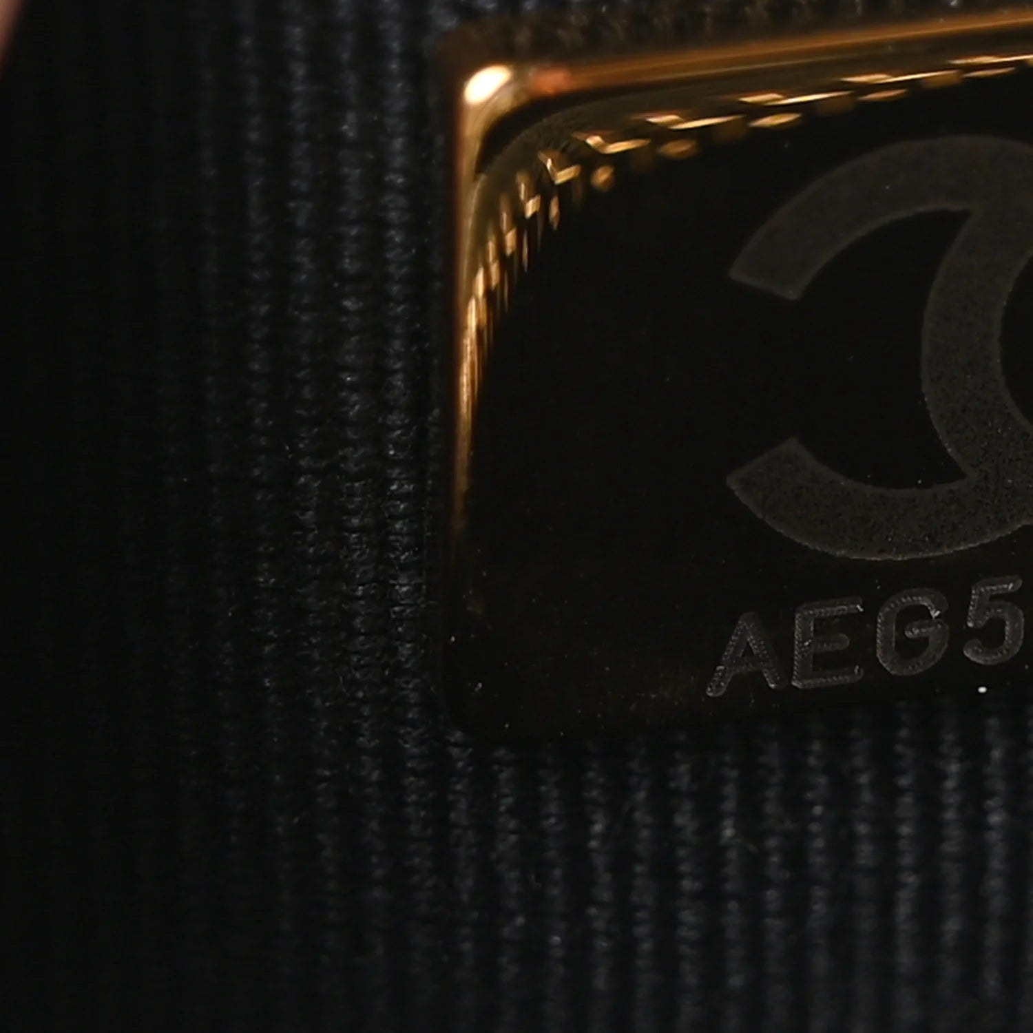 Patent Lambskin Camellia Bouquet Clutch with Chain Black