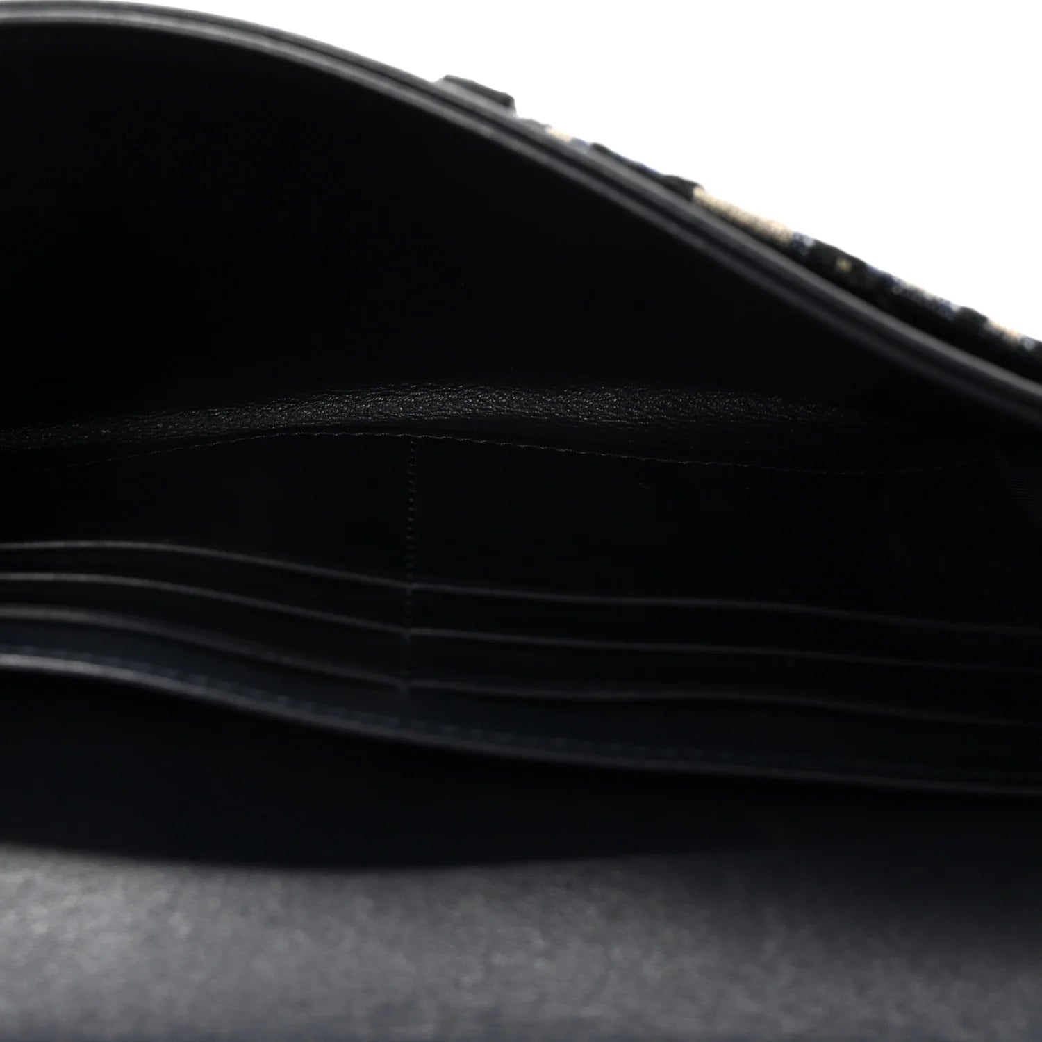 Oblique Saddle Chain Pouch Blue