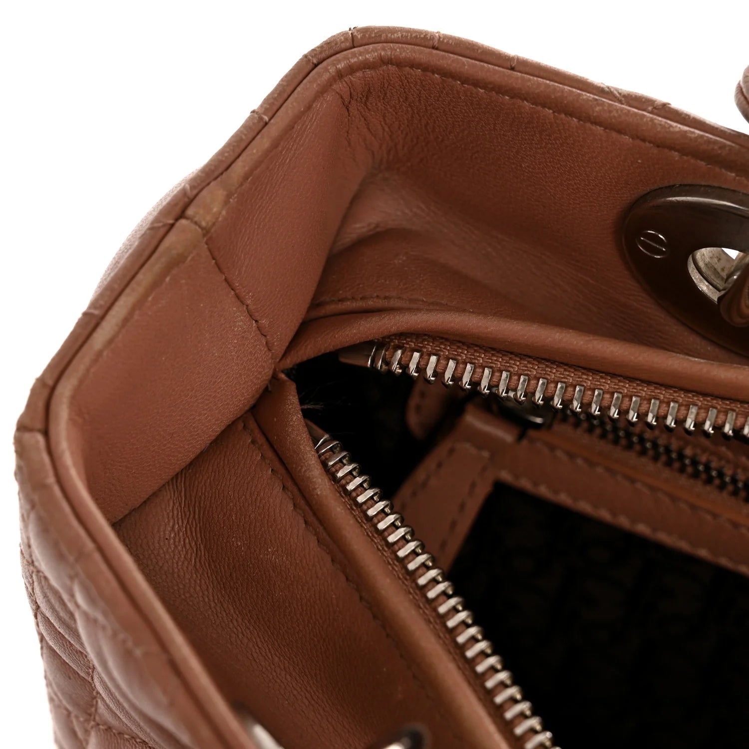 Lambskin Cannage Medium Lady Dior Fard