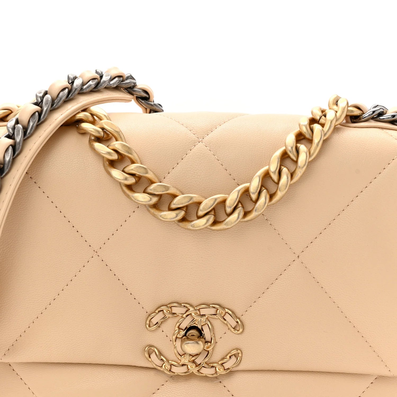 Shiny Goatskin Quilted Medium  19 Flap Beige