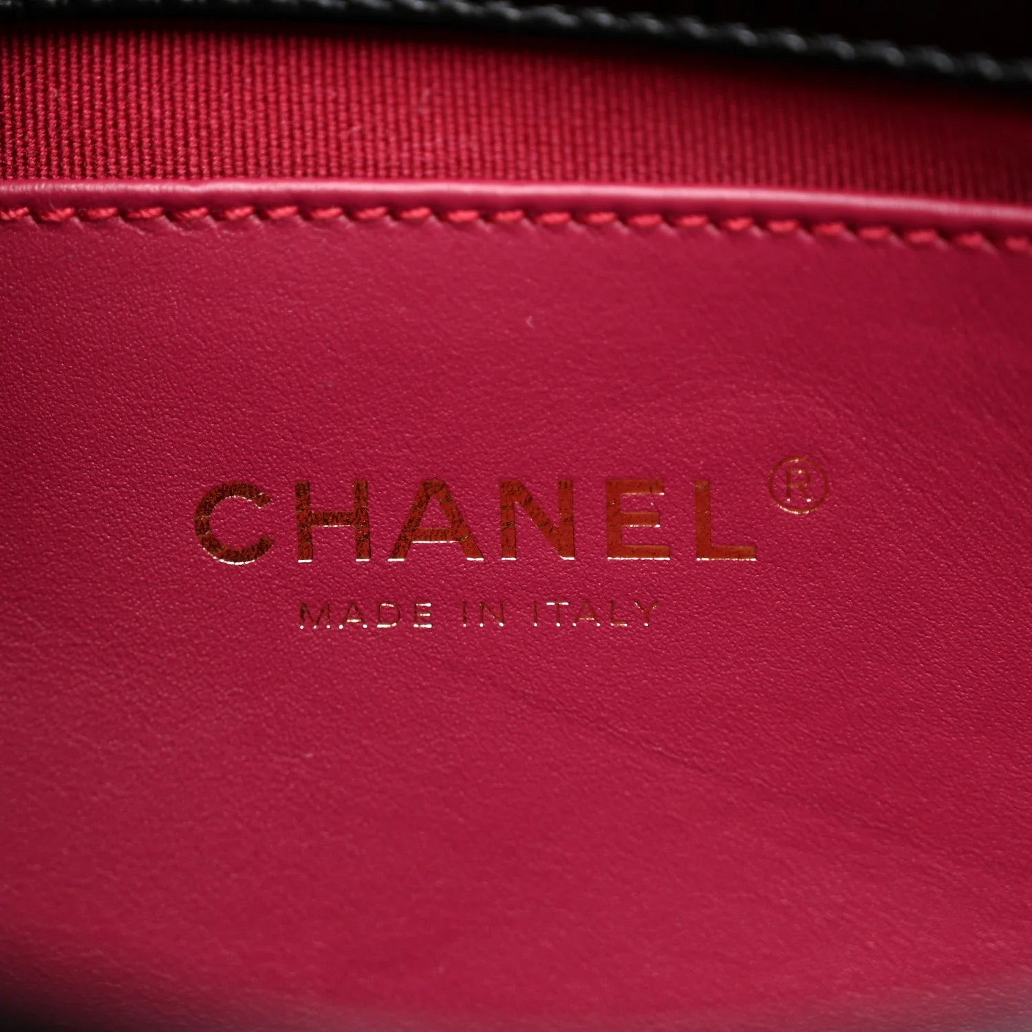 Shiny Calfskin Quilted Suede Goatskin Messenger Black