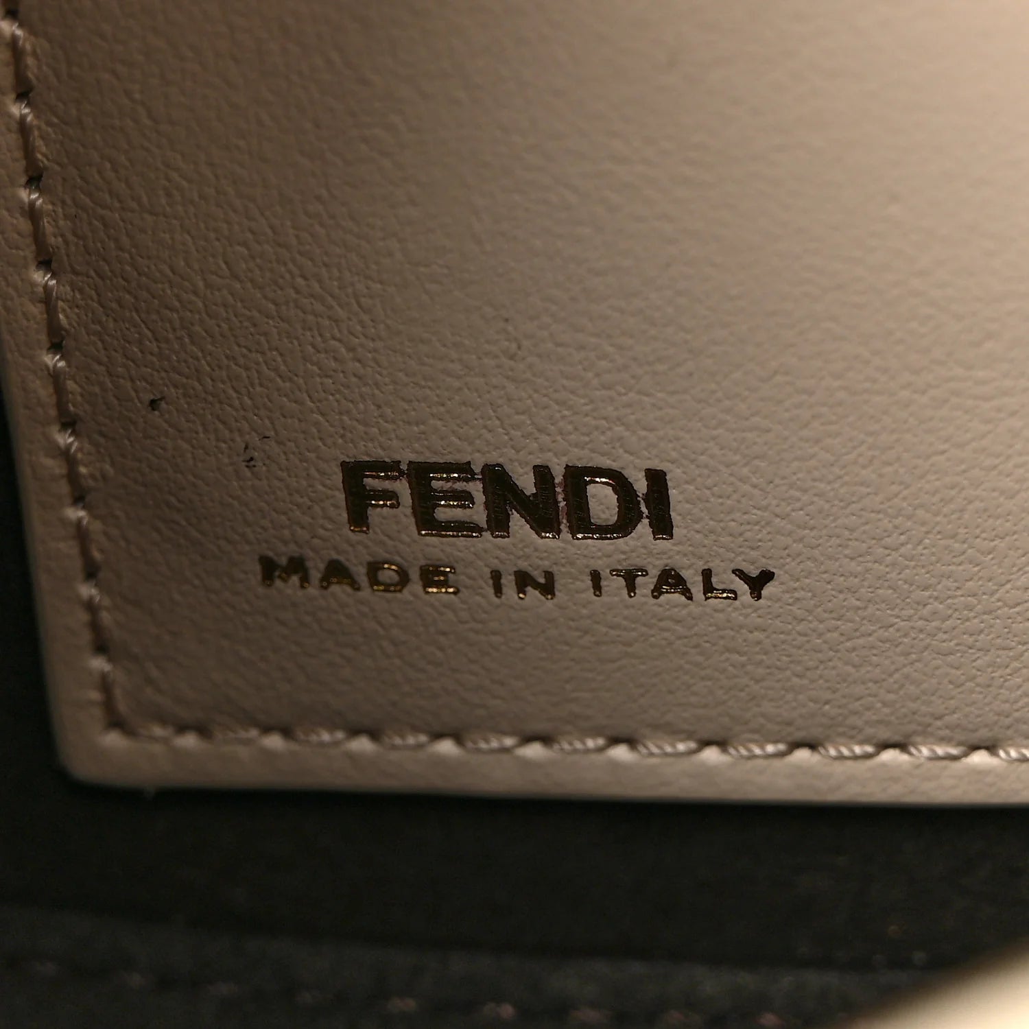 Vitello Grace graphy Wallet on Chain Camelia