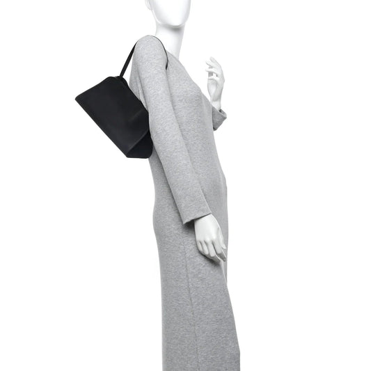 Smooth Calfskin Peggy Bag Black