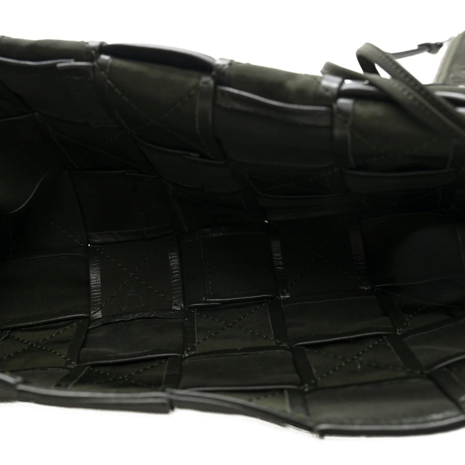 Paper Calfskin Intrecciato Stretch Cassette Camping