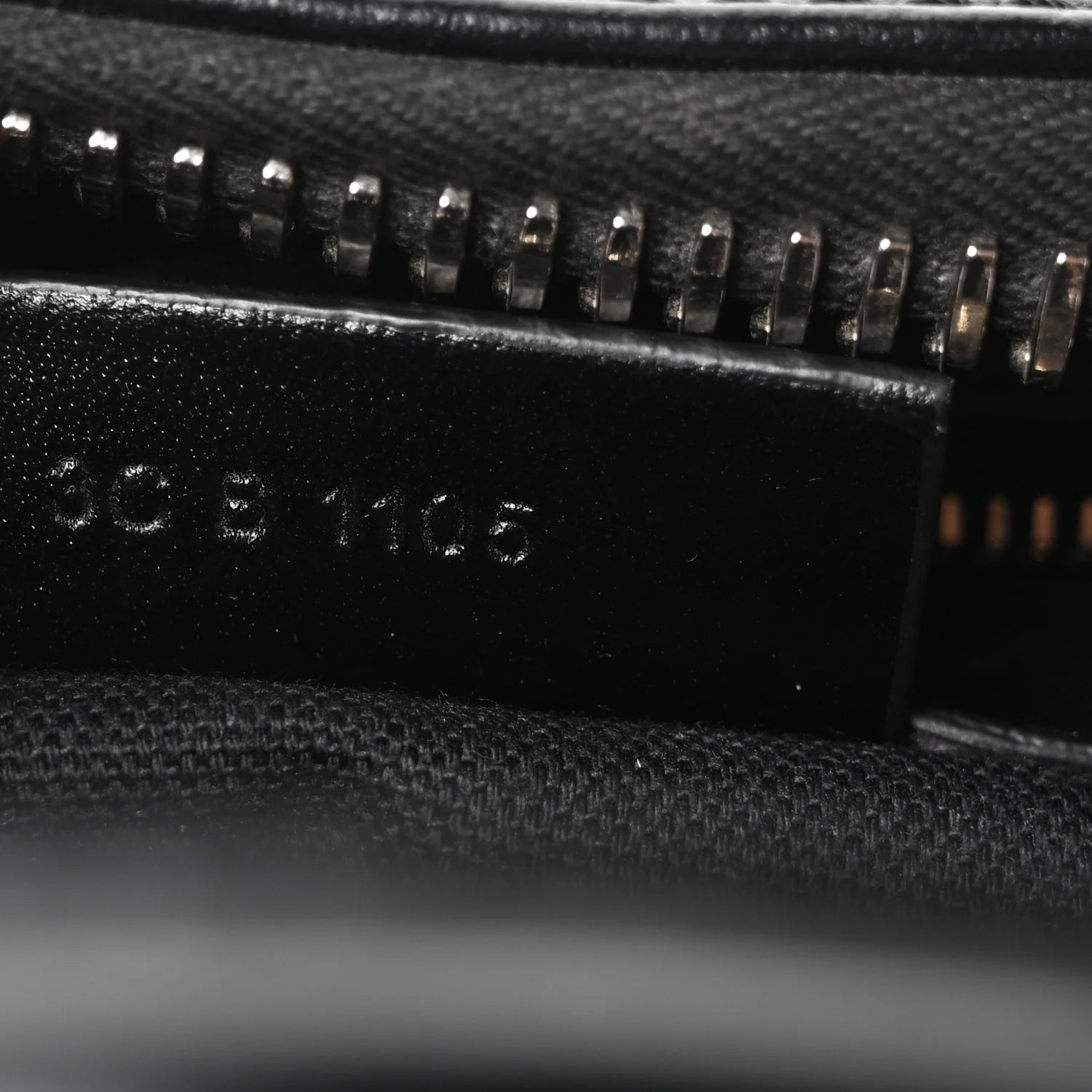 Shiny Lord Calfskin Large Antigona Black