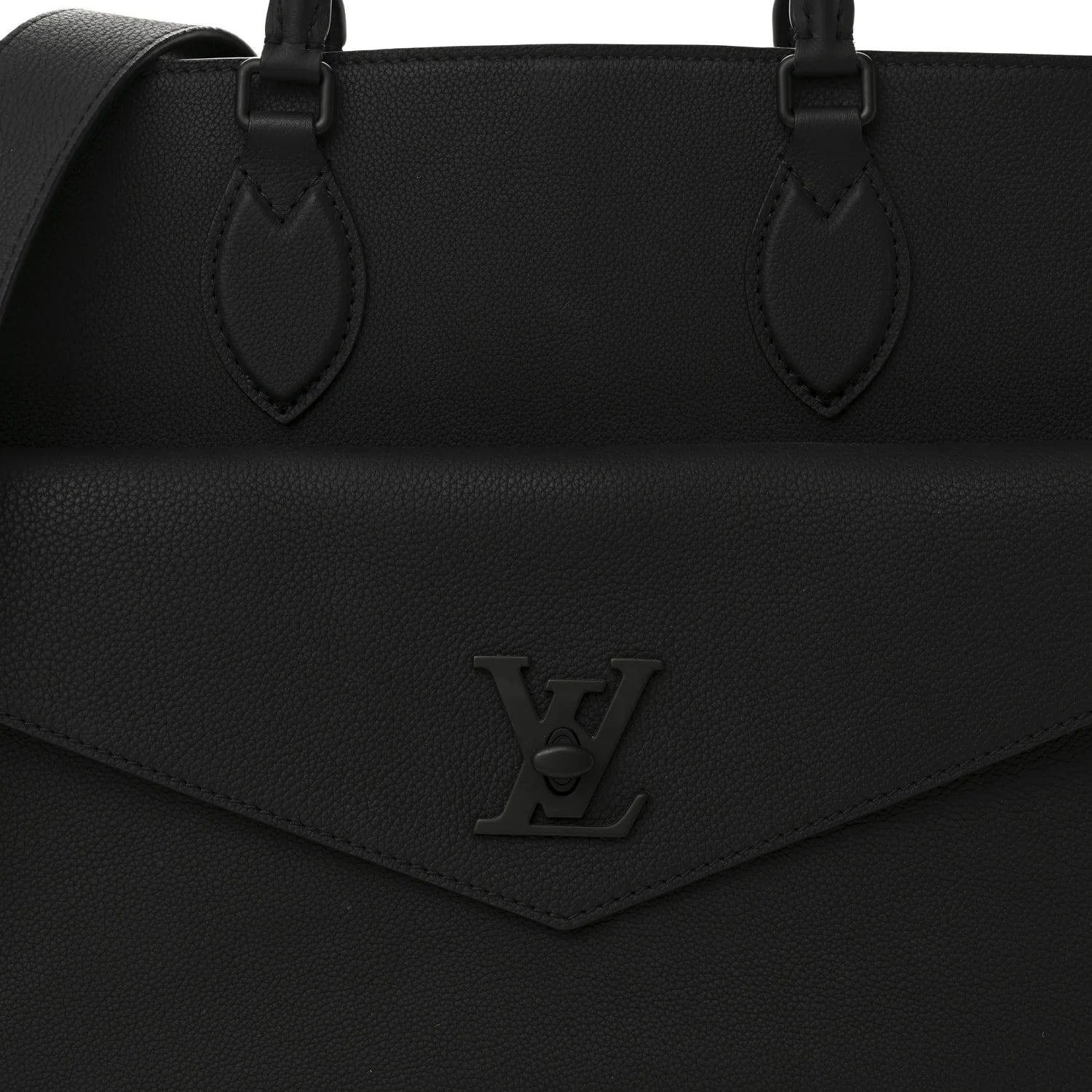 Soft Calfskin Lockme Tote MM Black