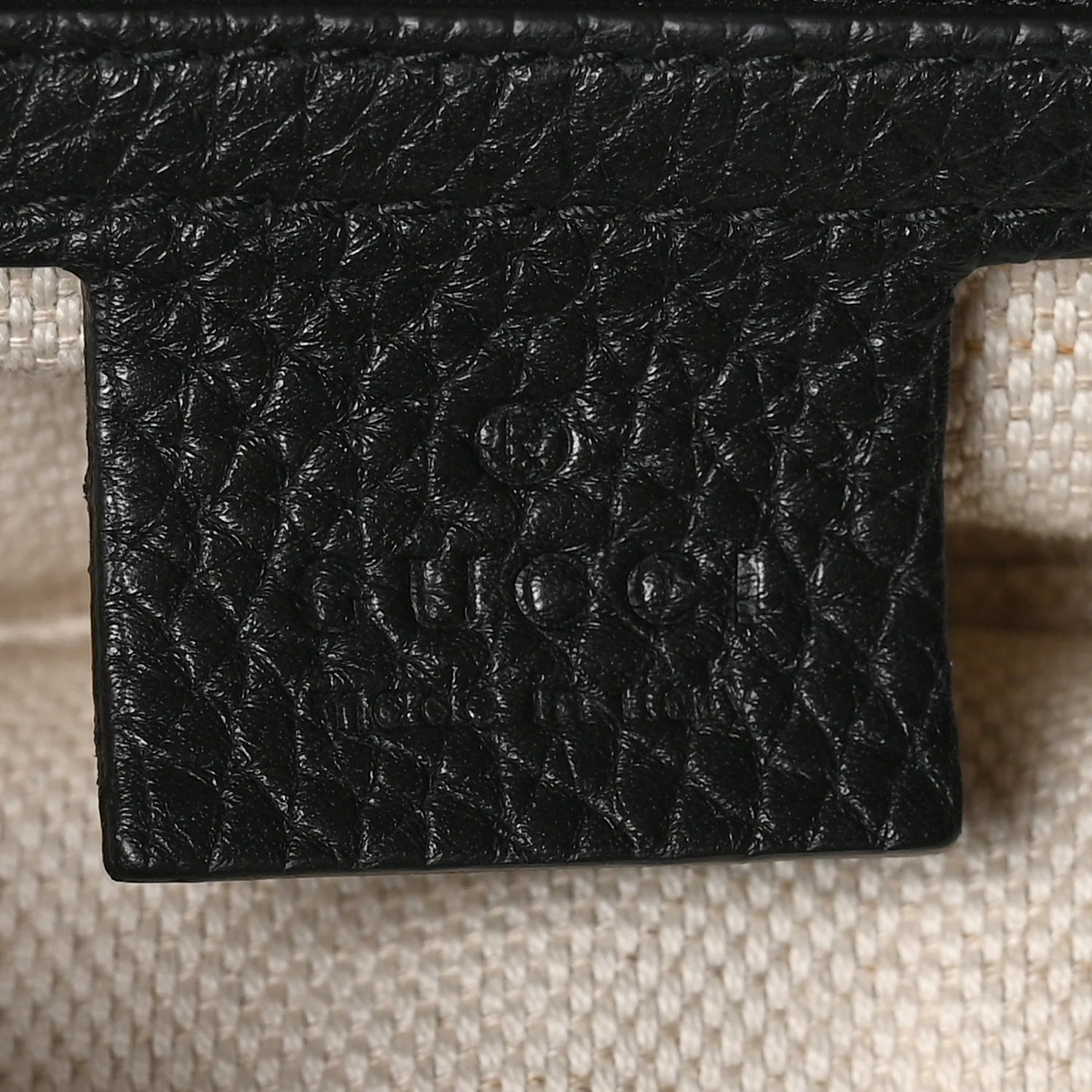 Pebbled Calfskin Large Soho Hobo Black