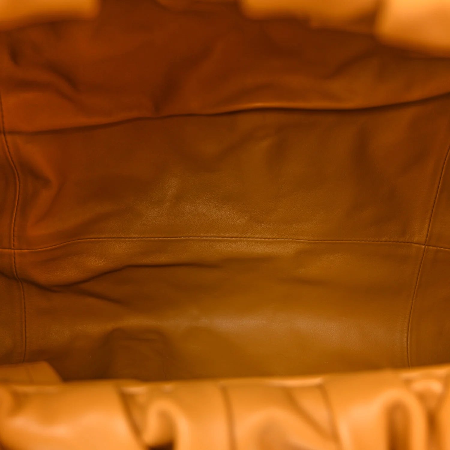 Smooth Butter Calfskin Large the Shoulder Pouch Butterscotch