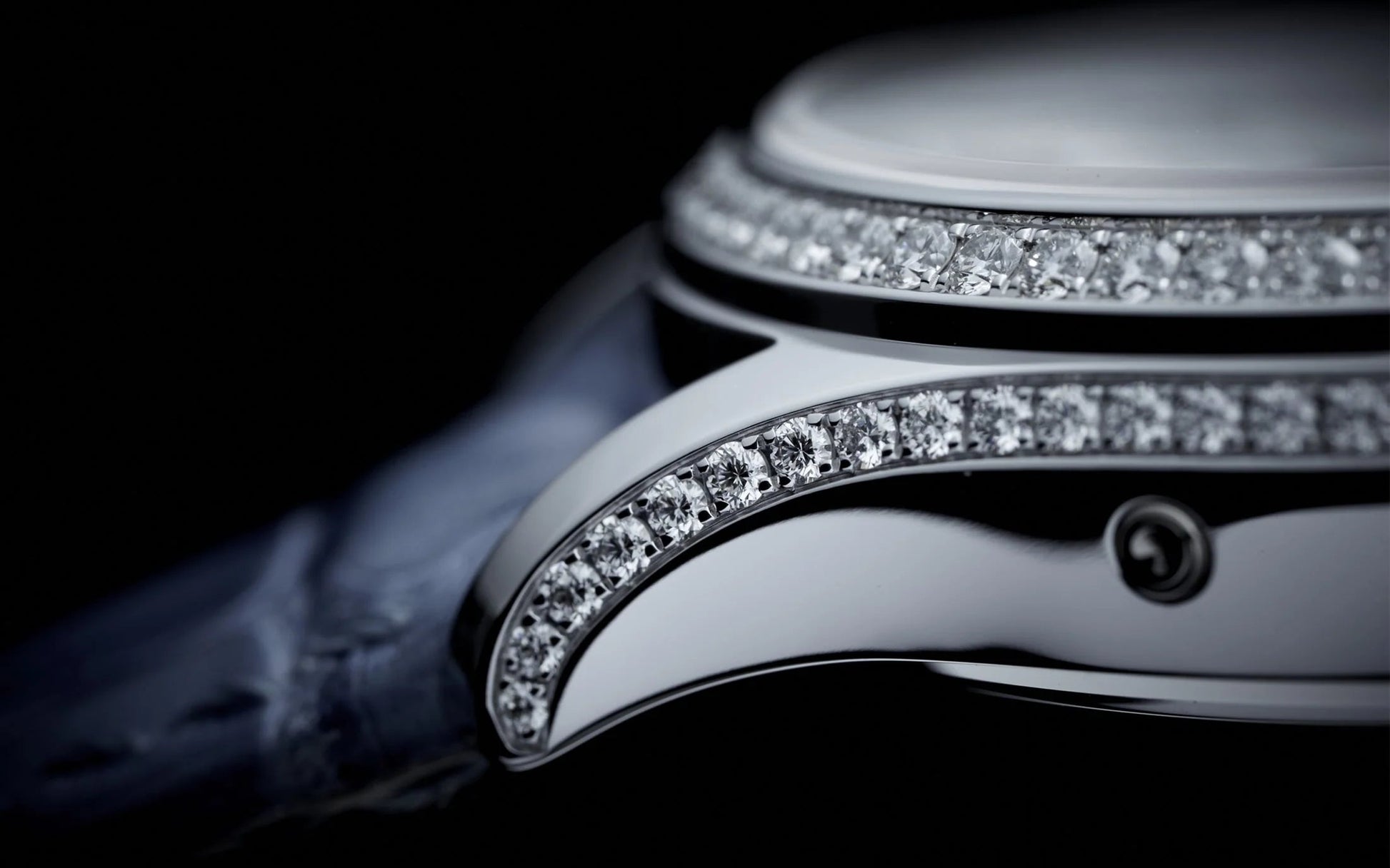 Complication, 18K White Gold Set with 155 Diamonds (~1.34 Ct), 38Mm, Annual Calendar Ref# 4947G-010