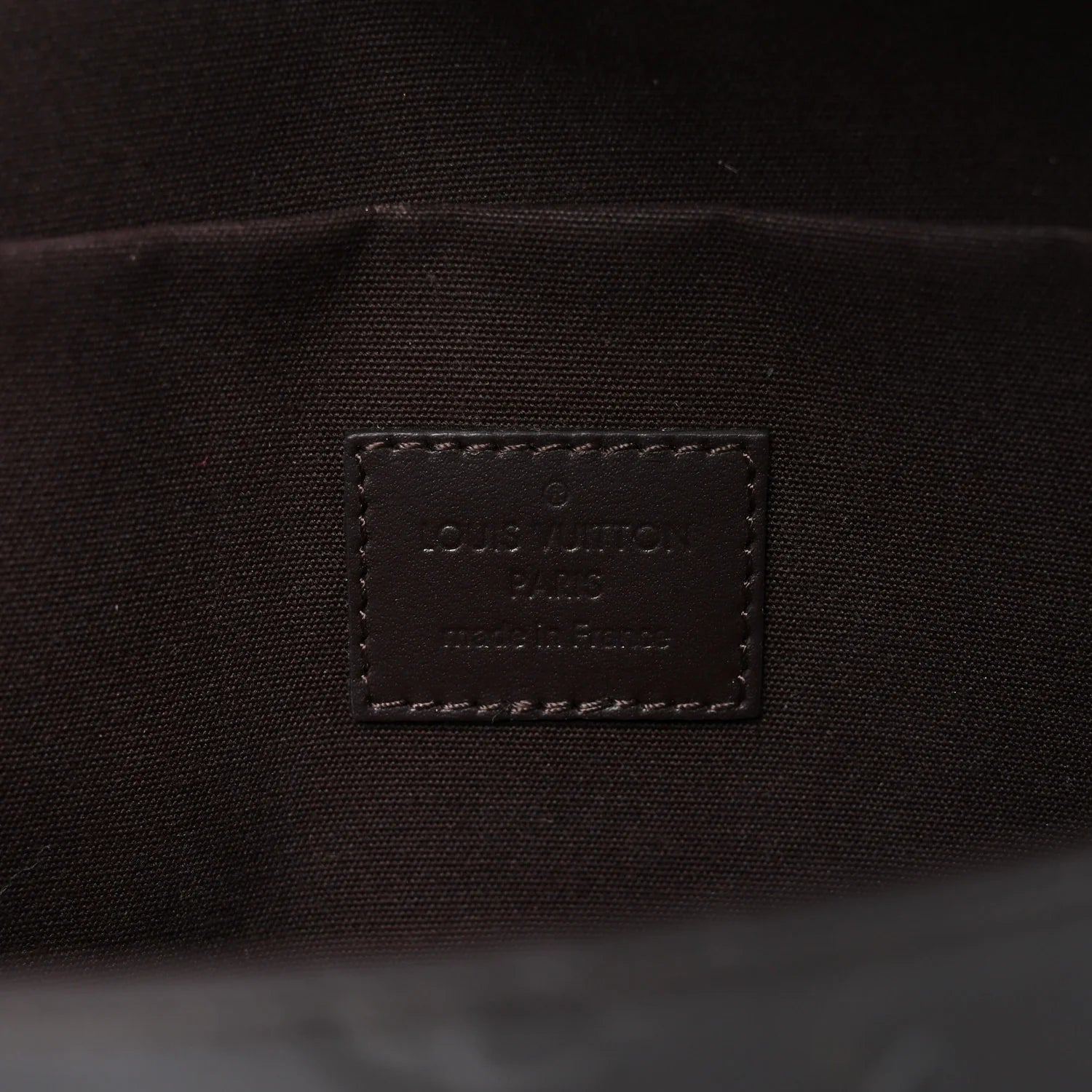 Vernis Pochette Felicie Chain Wallet Amarante