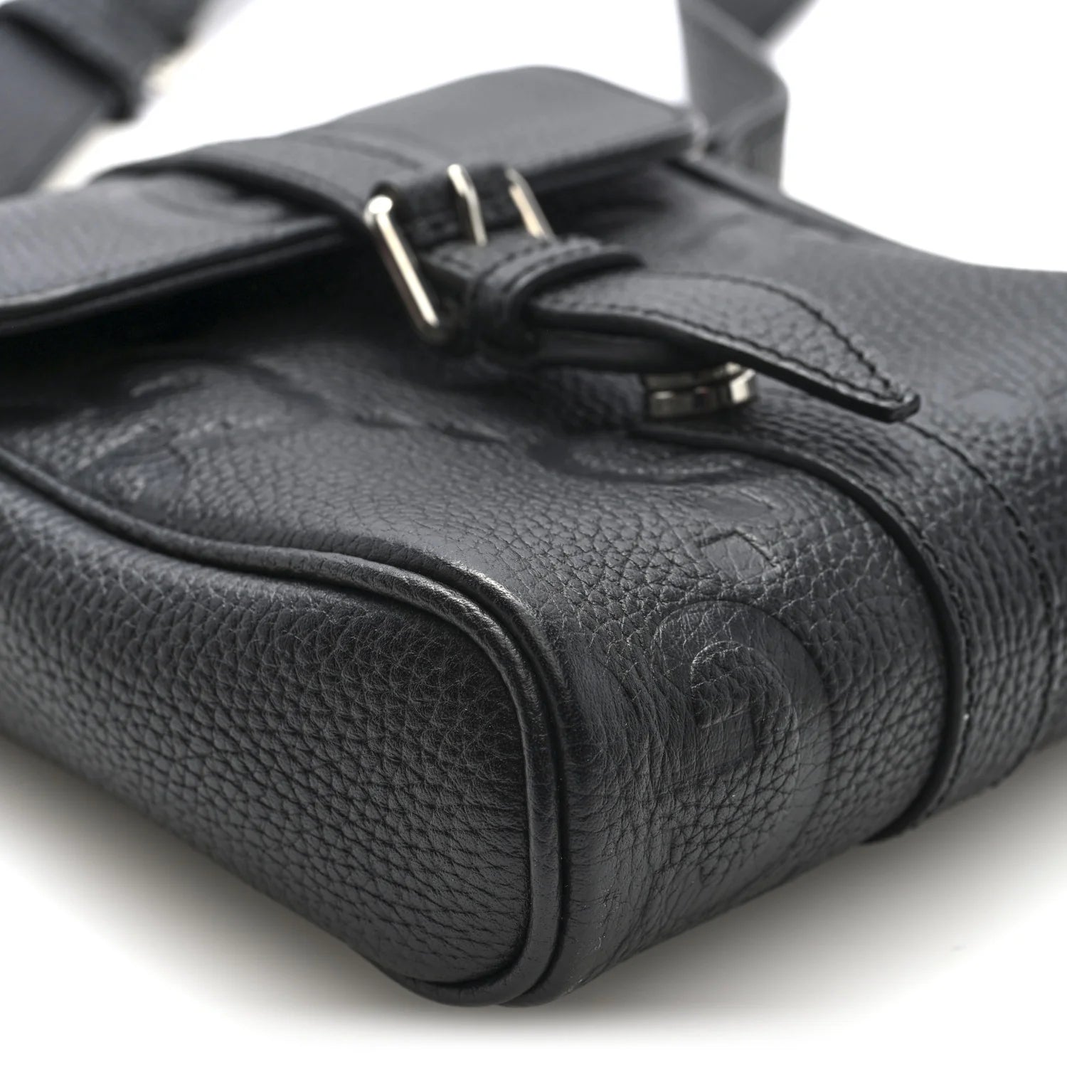 Piuma Calfskin Jumbo GG Embossed Small Messenger Bag Black