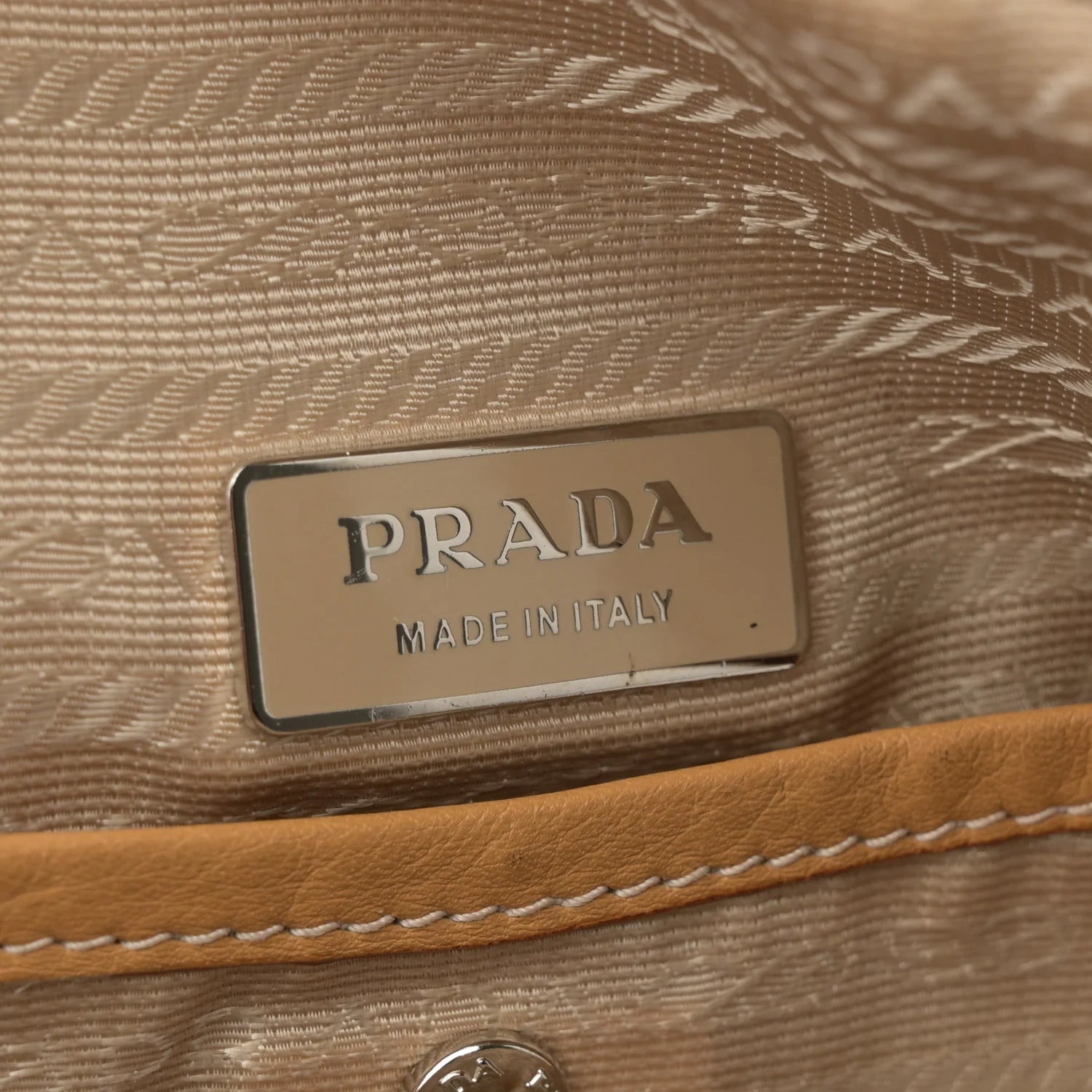 Vitello Daino Bowler Bag Sughero