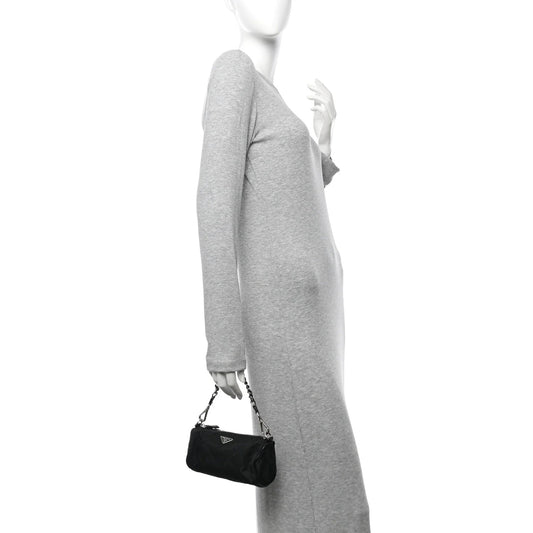 Tessuto Nylon Saffiano Impunturato Quilted Barrel Pochette Black