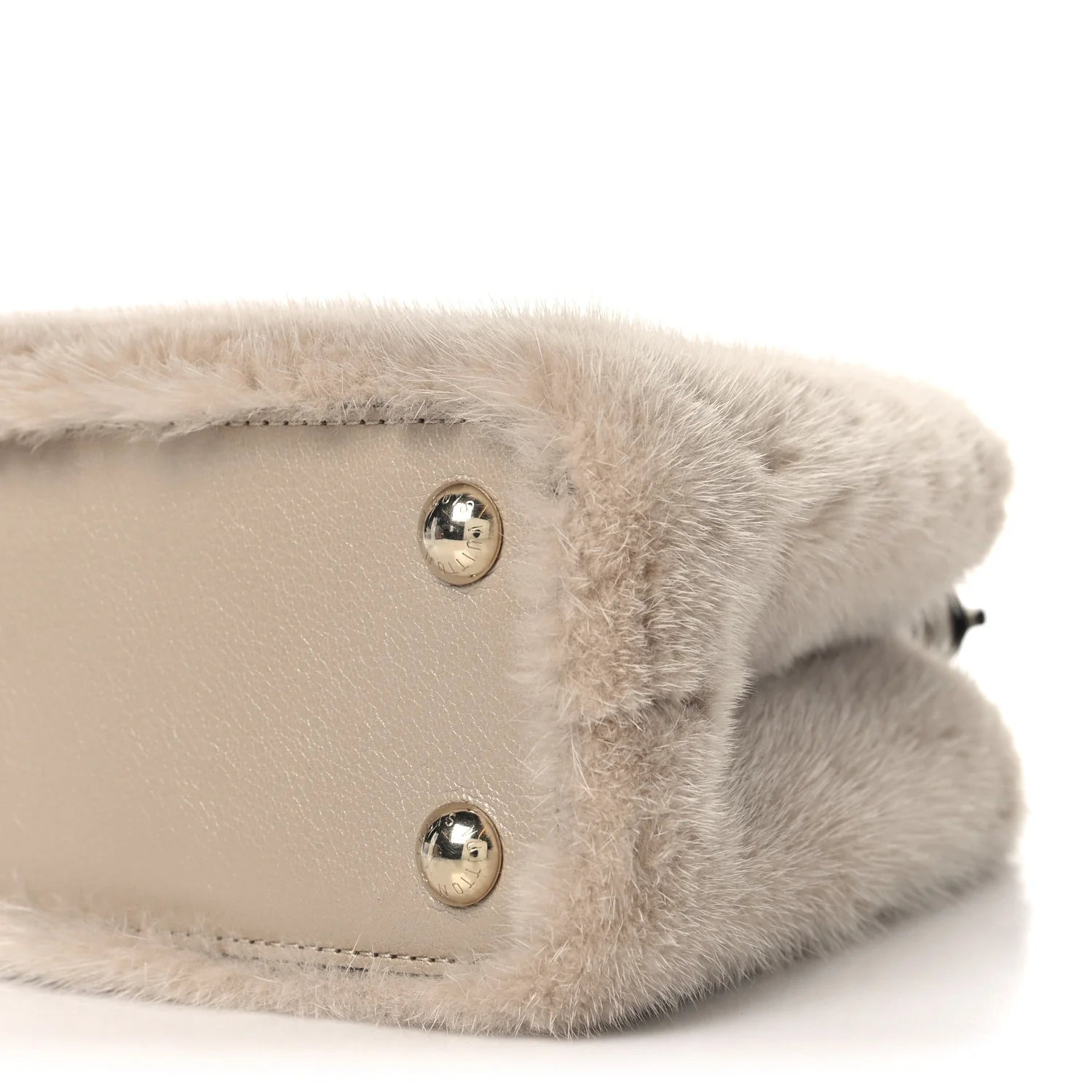 Mink Goatskin Capucines BB Beige
