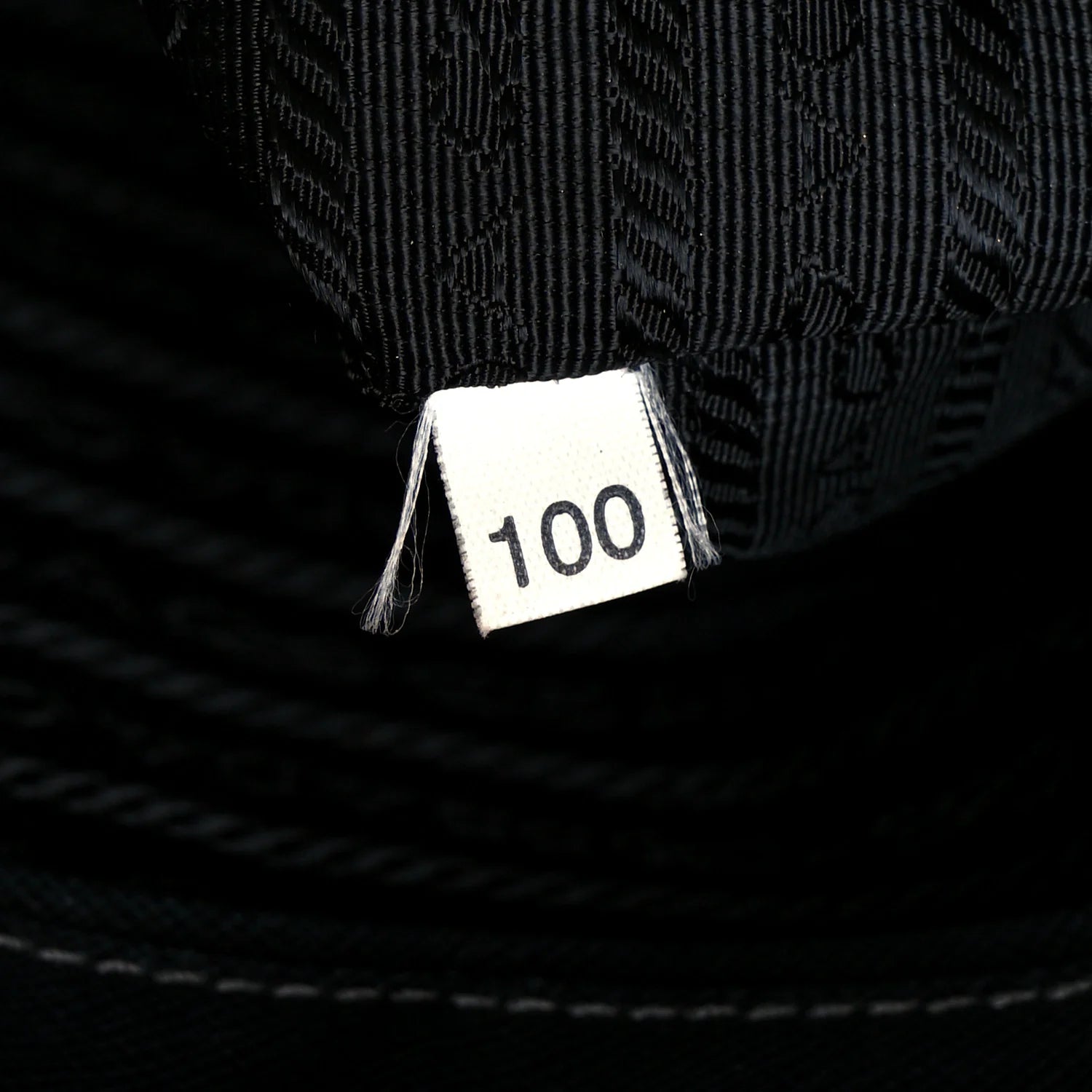 Saffiano Medium Galleria Double Zip Tote Black