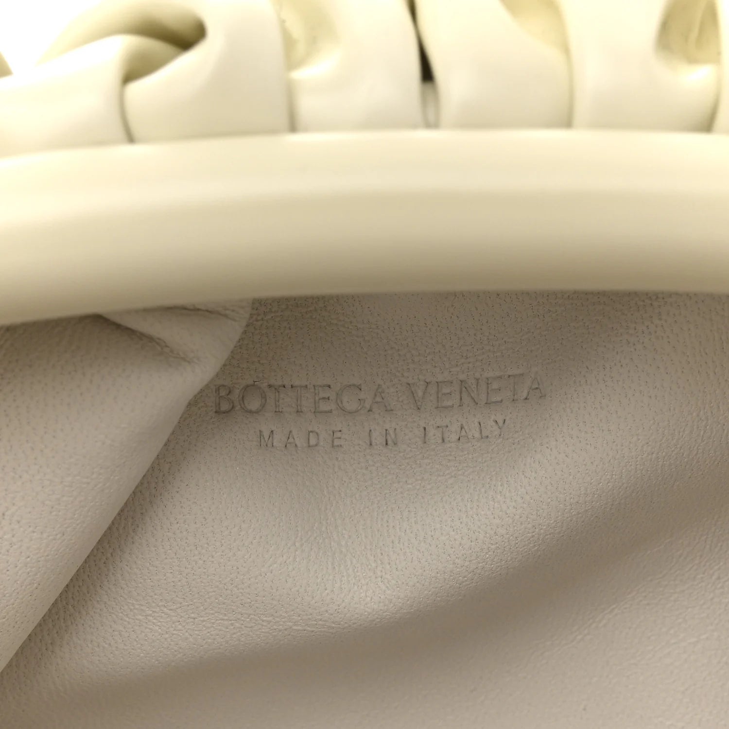 Patent Mini Pouch Chalk