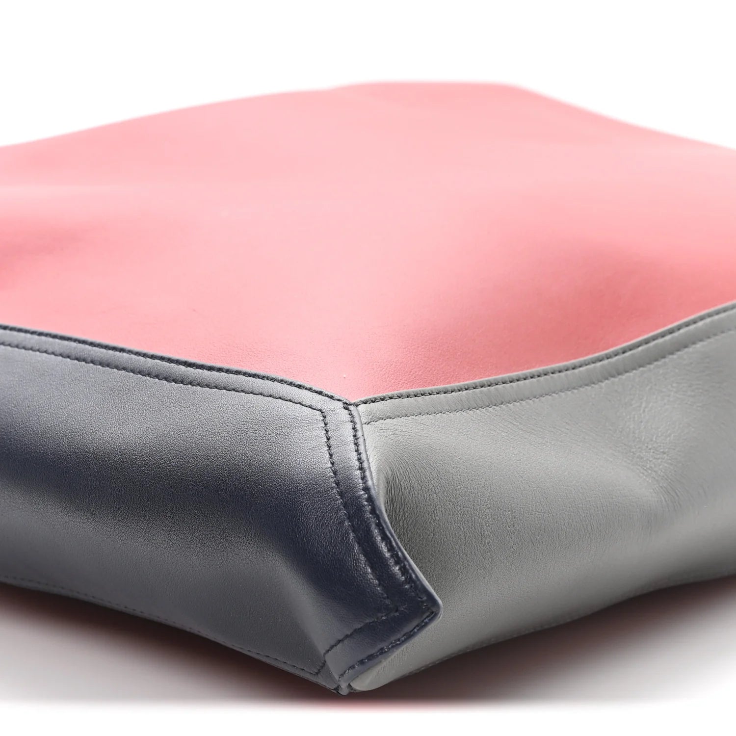 Silky Calfskin Large Hop Rosewood Space Lapilli