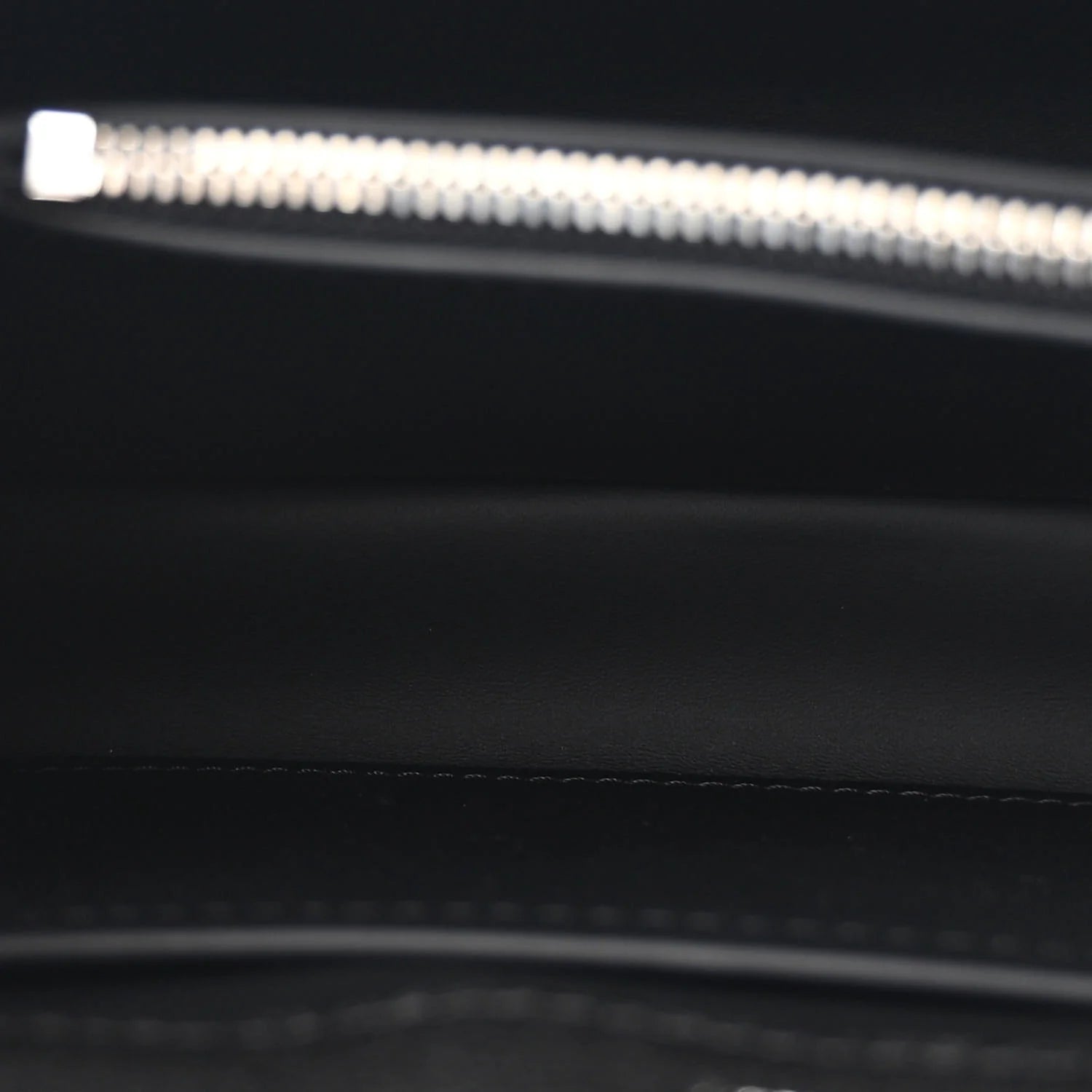 Taurillon Karung Capucines BB Black Cosmic