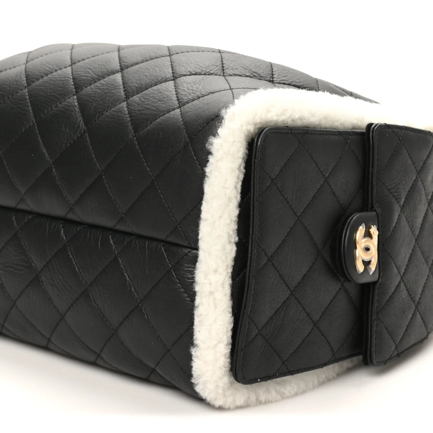 Crumpled Sheepskin Shearling Quilted Medium  25 Handbag Black White