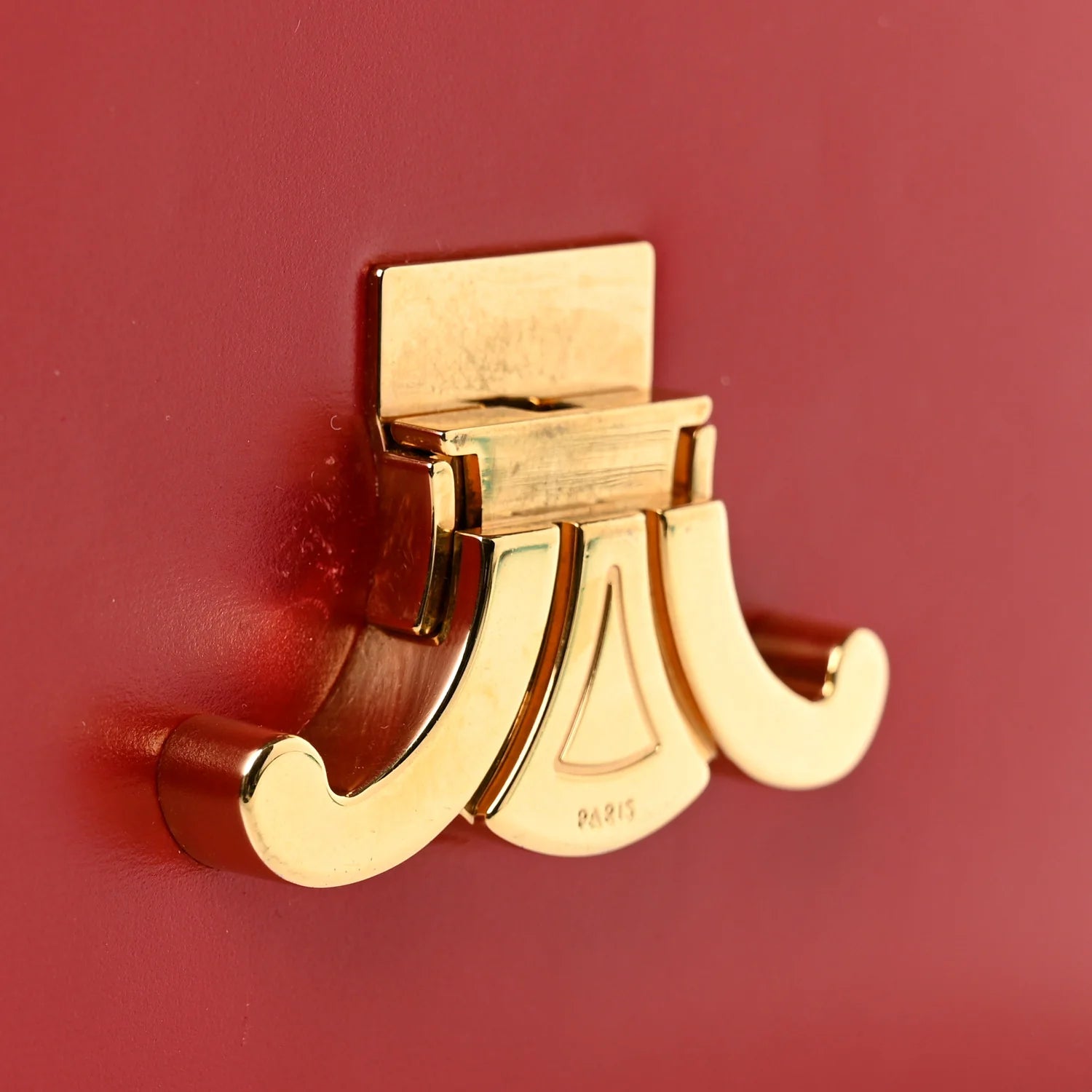 Shiny Calfskin Medium Triomphe Red