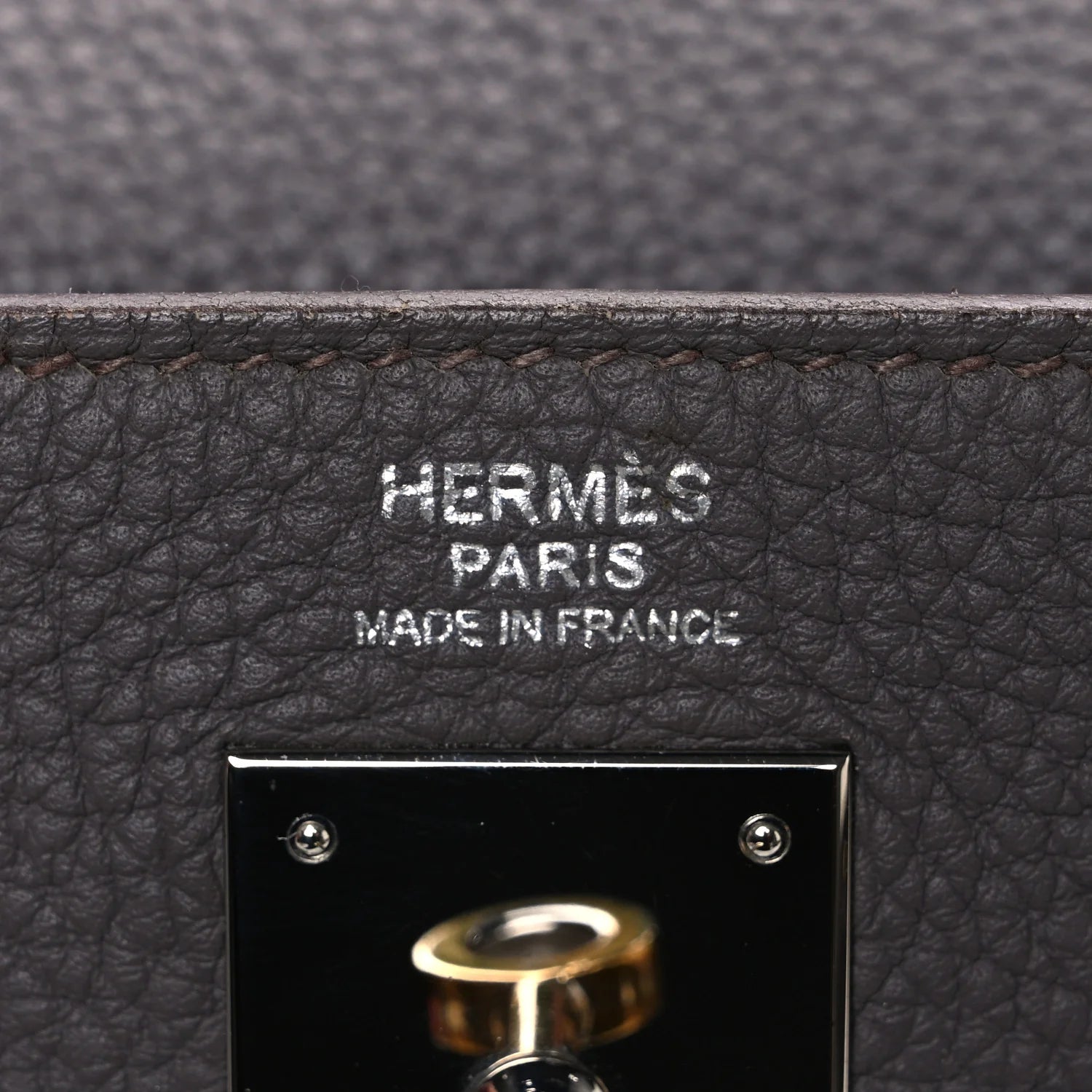 Togo Kelly Retourne 32 Etain