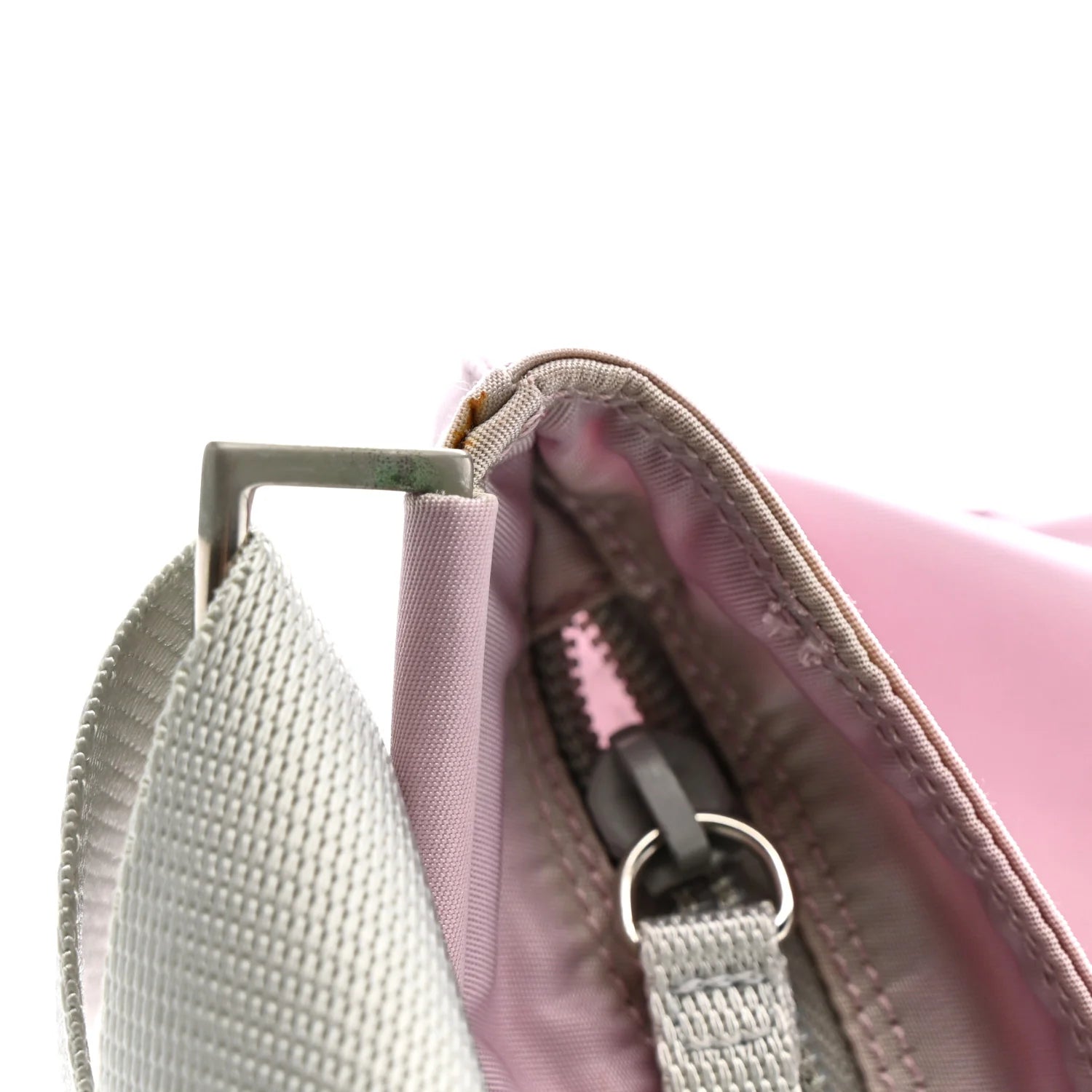 Nylon Vela Flat Messenger Bag Lilla