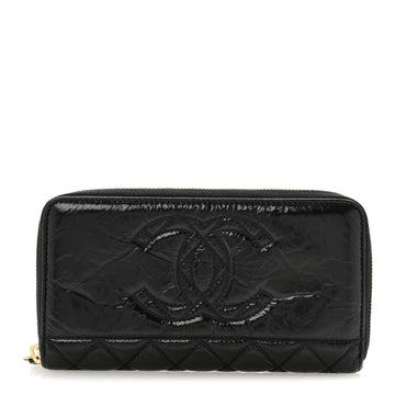 Shiny Aged Calfskin Quilted CC Wallet Black