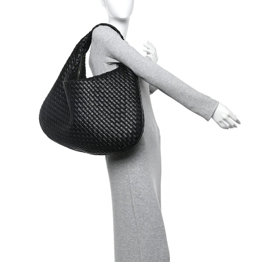 Supple Nappa Intrecciato Maxi Veneta Black