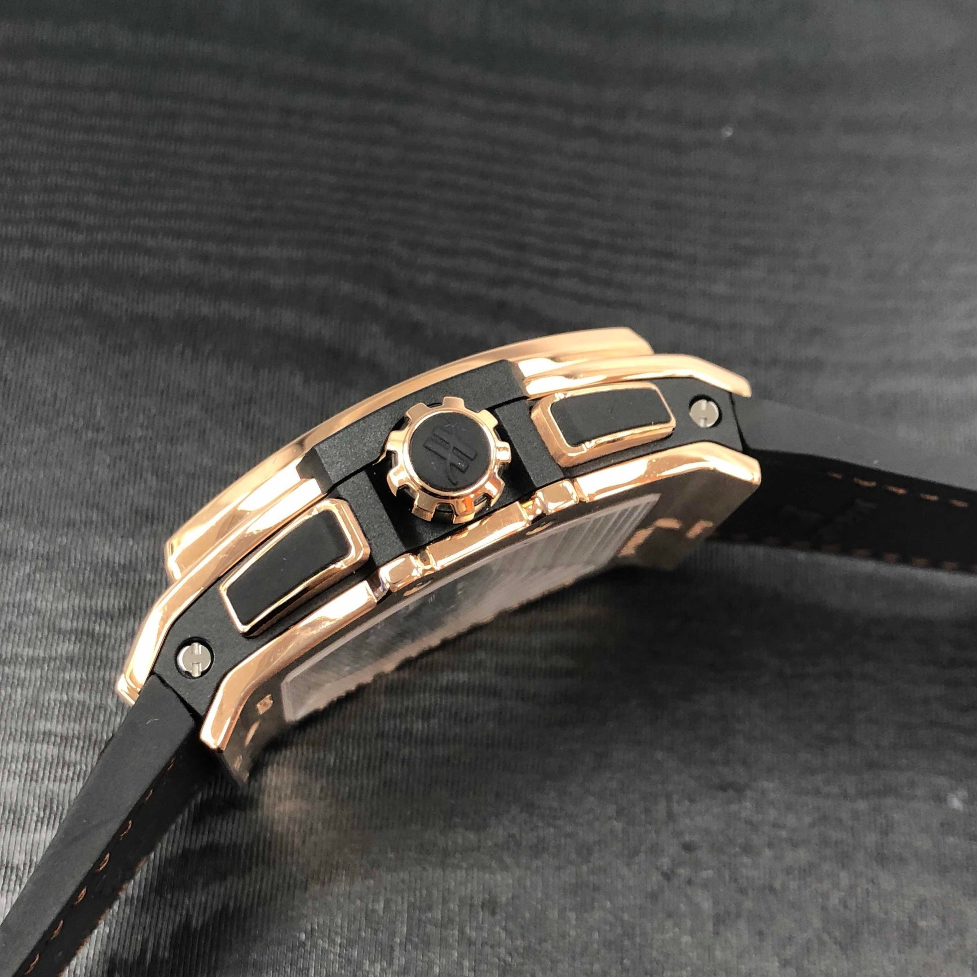 Spirit of Big Bang King Gold 42Mm, Ref# 641.OX.0183.LR