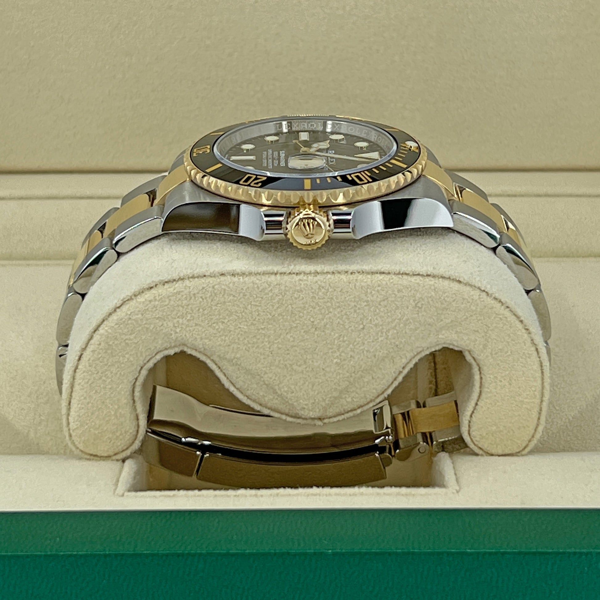 Submariner Date, Stainless Steel and 18K Yellow Gold, 41Mm, Ref# 126613Ln-0002