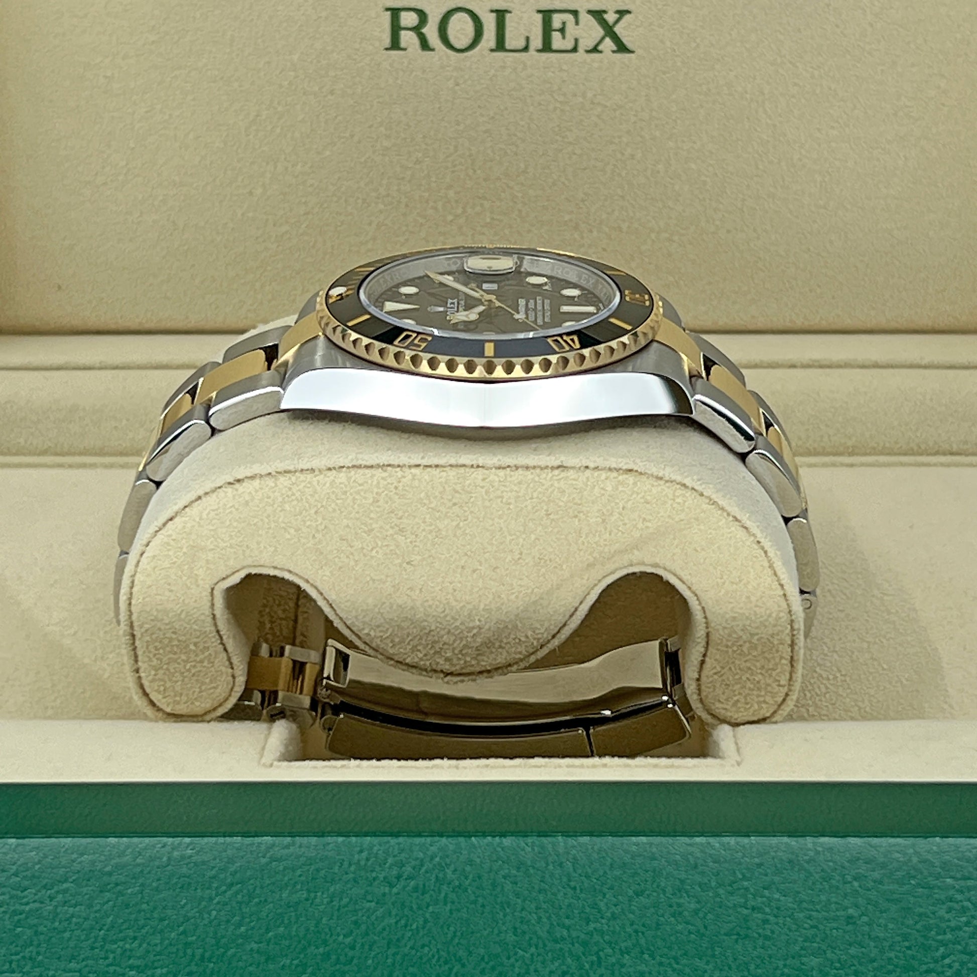 Submariner Date, Stainless Steel and 18K Yellow Gold, 41Mm, Ref# 126613Ln-0002