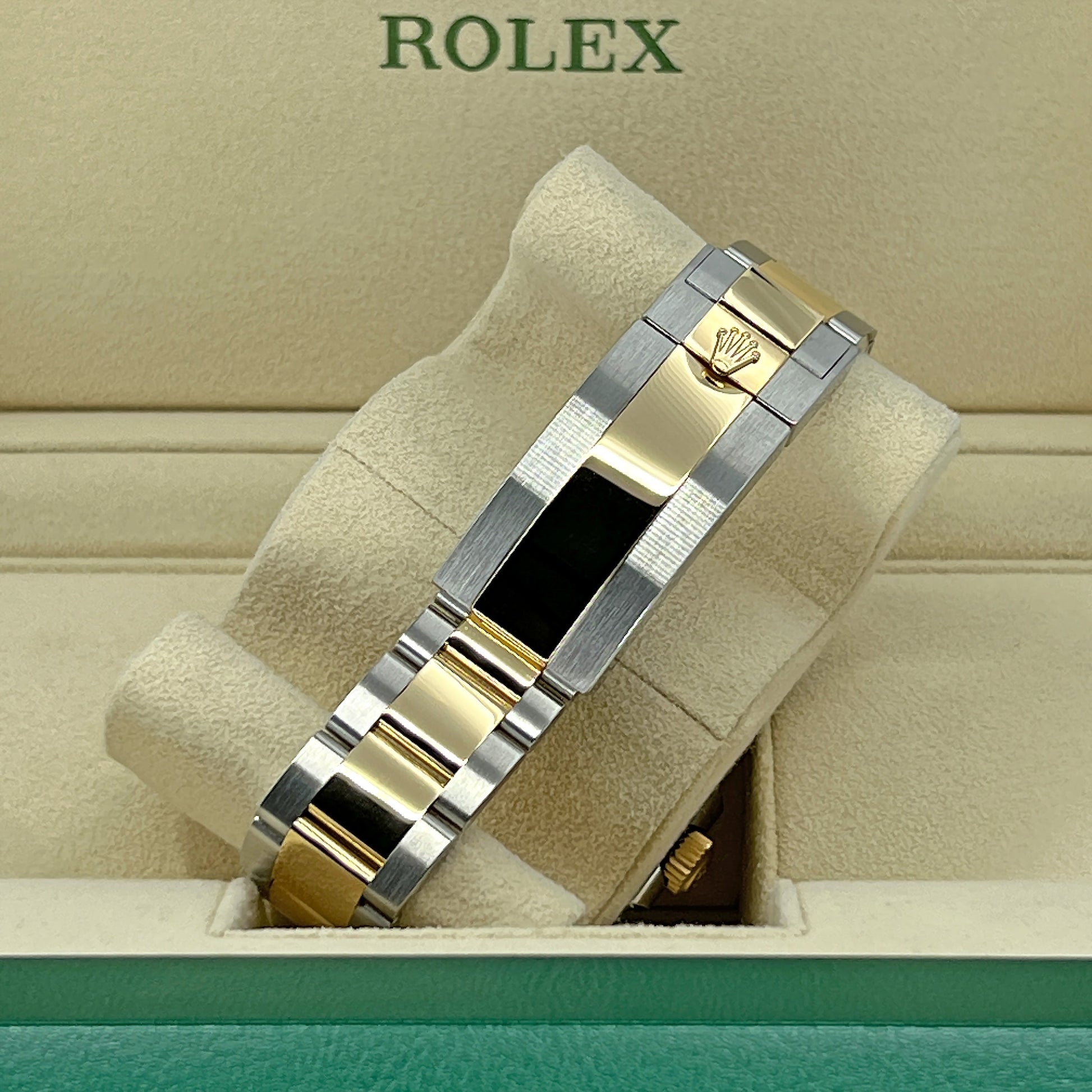 Submariner Date, Stainless Steel and 18K Yellow Gold, 41Mm, Ref# 126613Ln-0002