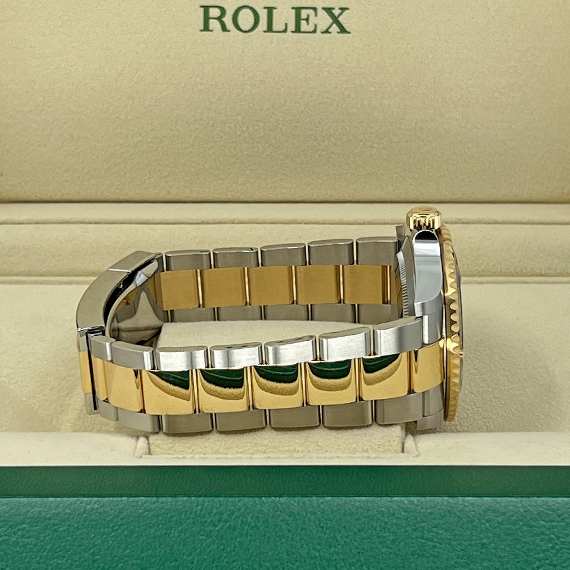 Submariner Date, Stainless Steel and 18K Yellow Gold, 41Mm, Ref# 126613Ln-0002