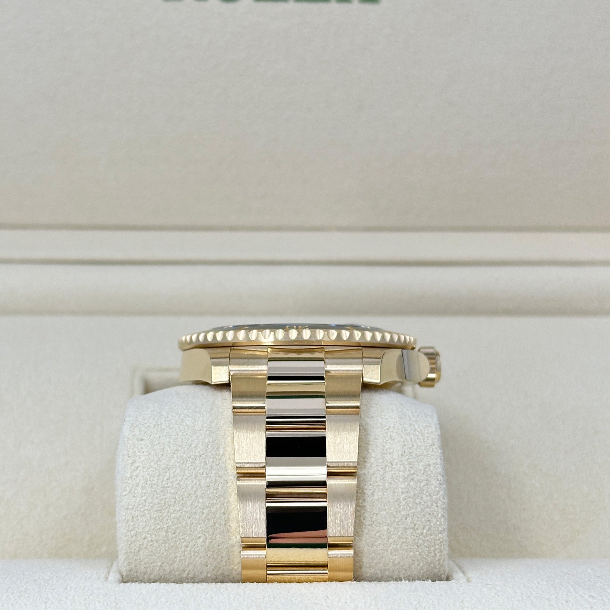 Submariner Date, 18K Yellow Gold, 41Mm, Ref# 126618Ln-0002