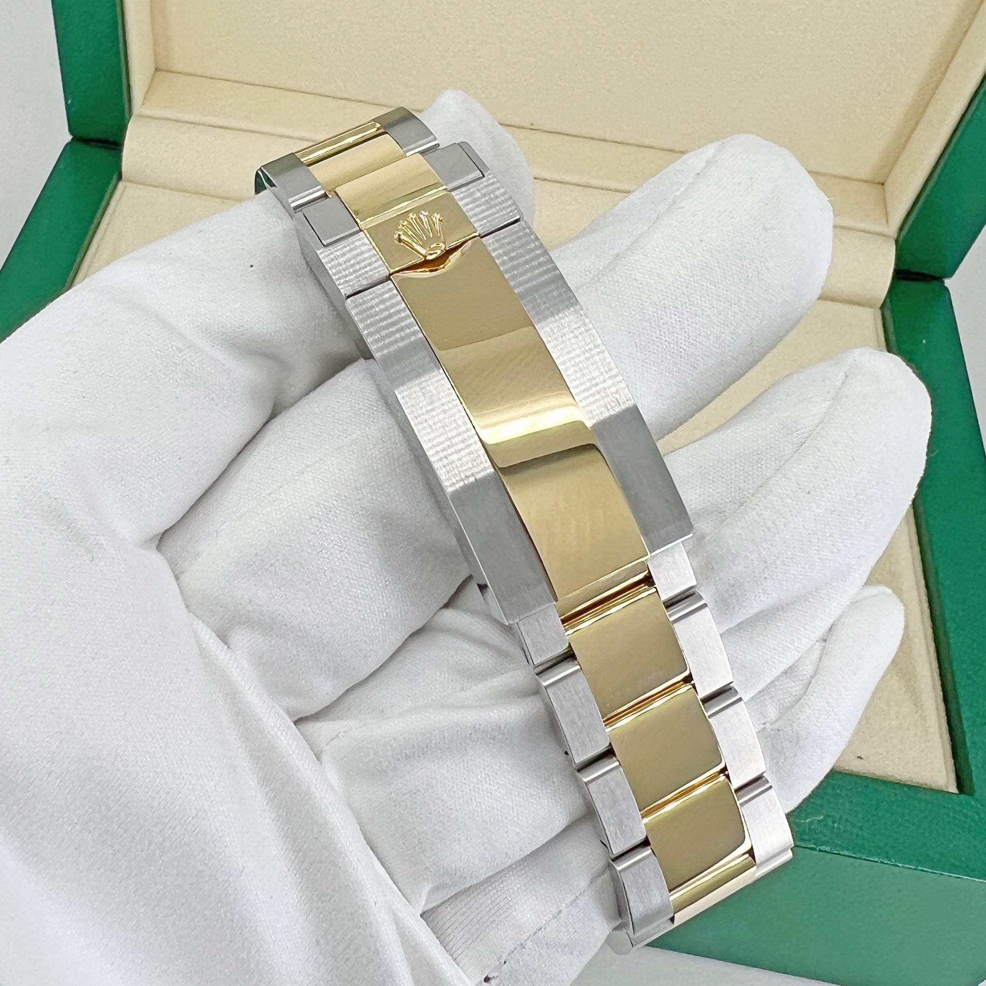 Sea-Dweller, Stainless Steel and 18K Yellow Gold, 43Mm, Ref# 126603-0001