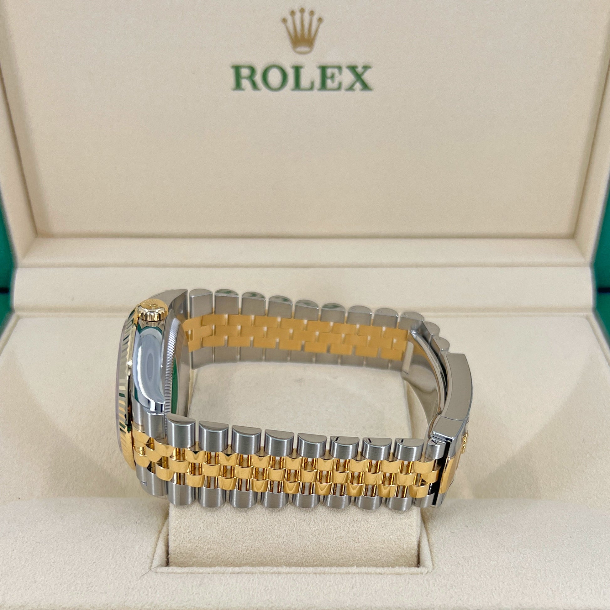 Datejust 36, 18K Yellow Gold and Stainless Steel, 36Mm, Ref# 126233-0037