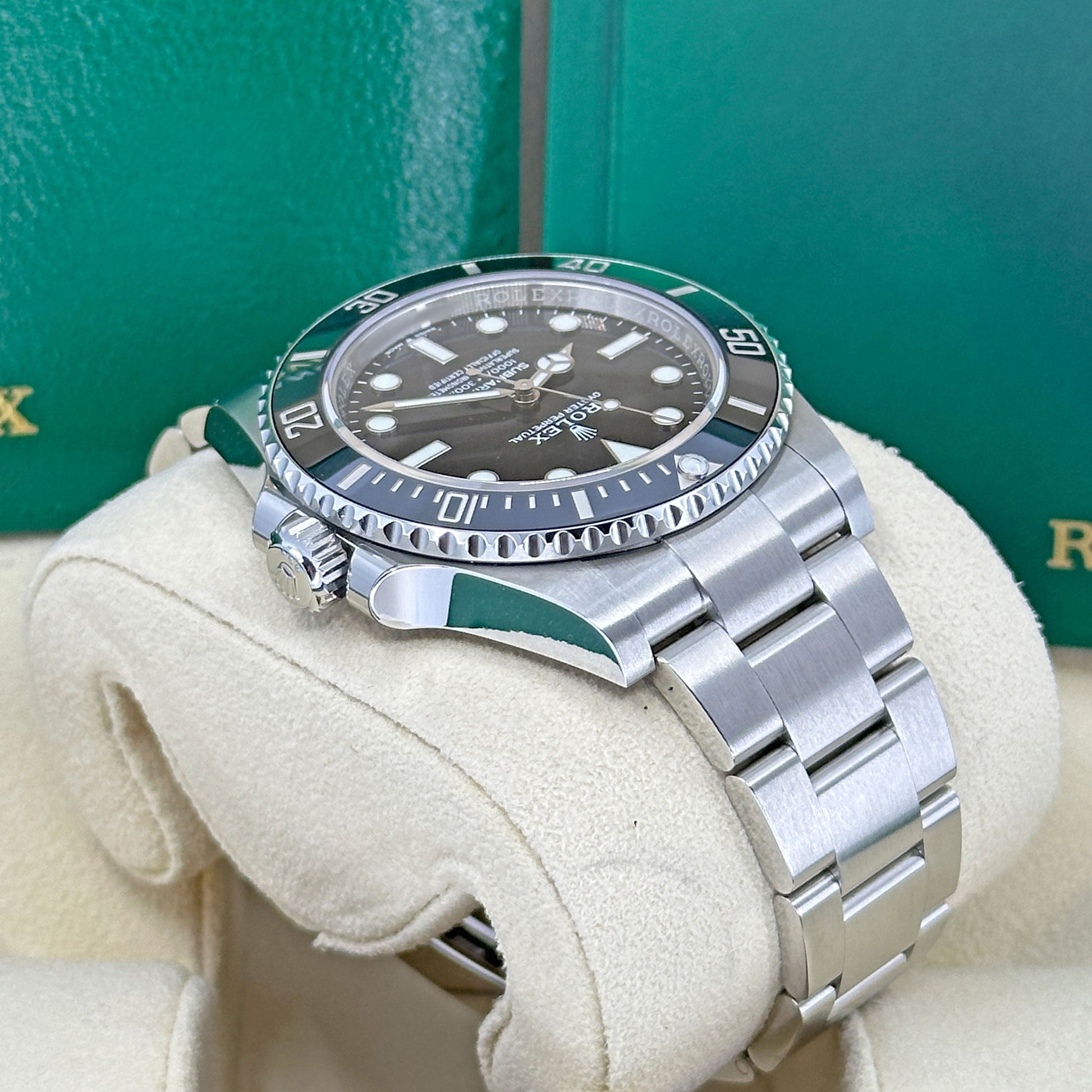 Submariner 41, No-Date, Black Ceramic Watch, 124060, Complete 2023+